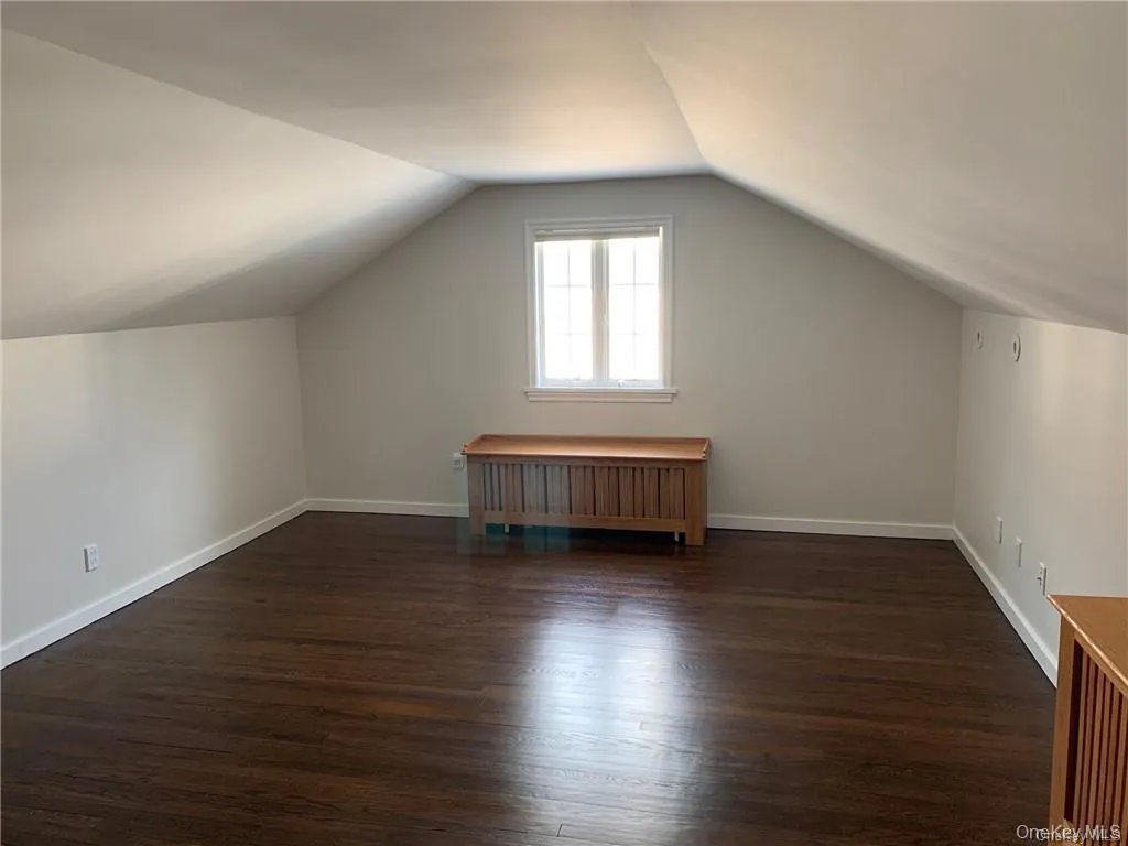 18 Chestnut Avenue, Pelham, NY, 4 Bedrooms Bedrooms, 8 Rooms Rooms,2 BathroomsBathrooms,Residential Lease,For Rent,Chestnut,0,1007836 18 Chestnut Avenue, Pelham, NY, 4 Bedrooms Bedrooms, 8 Rooms Rooms,2 BathroomsBathrooms,Residential Lease,For Rent,Chestnut,0,1007836