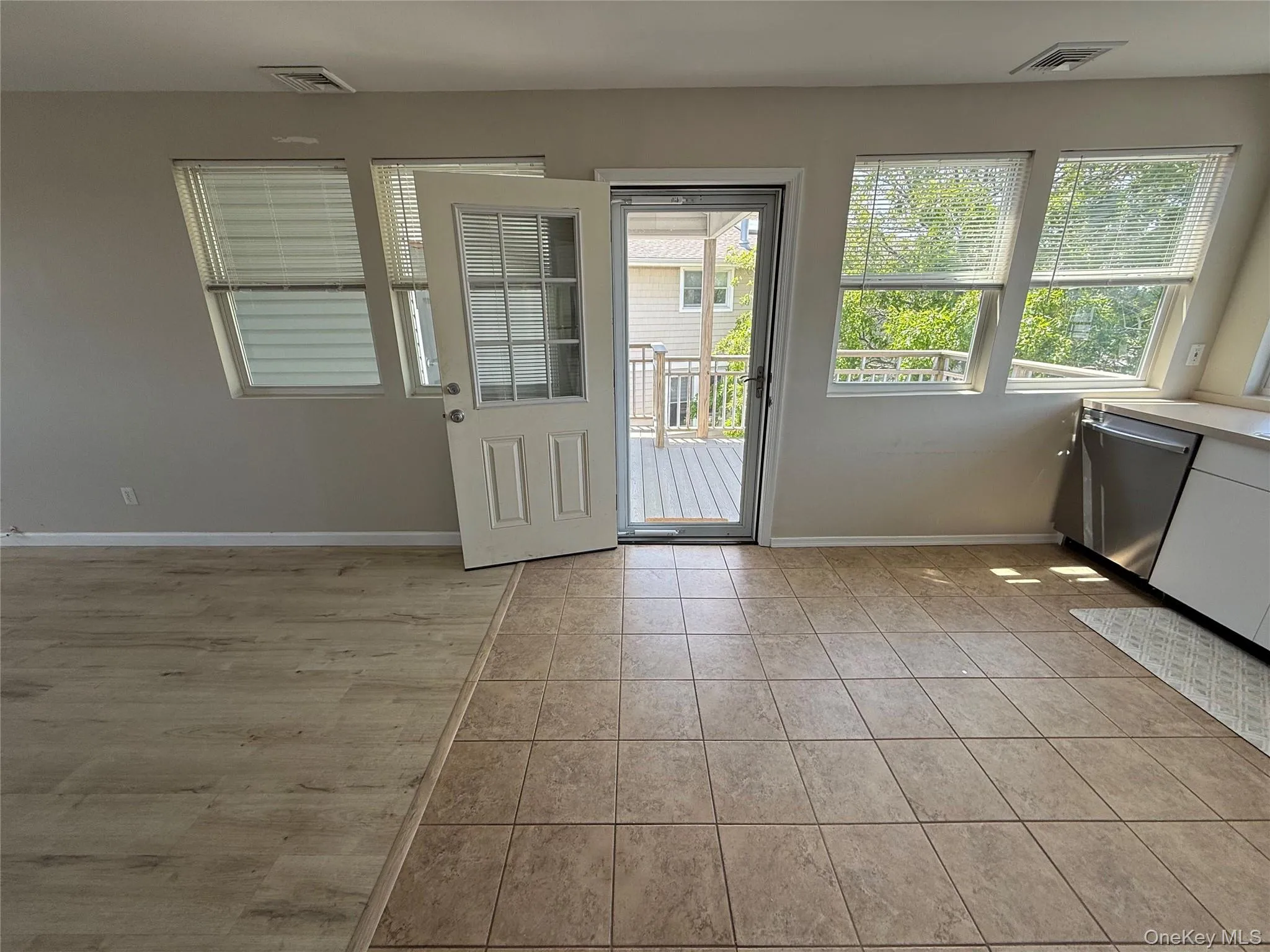 32 Sheridan Road, Babylon, NY, 2 Bedrooms Bedrooms, 4 Rooms Rooms,1 BathroomBathrooms,Residential Lease,For Rent,Sheridan,0,1007837 32 Sheridan Road, Babylon, NY, 2 Bedrooms Bedrooms, 4 Rooms Rooms,1 BathroomBathrooms,Residential Lease,For Rent,Sheridan,0,1007837