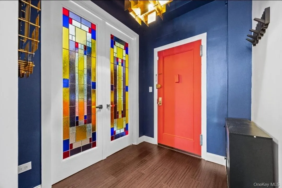 Gracious entry foyer Gracious entry foyer