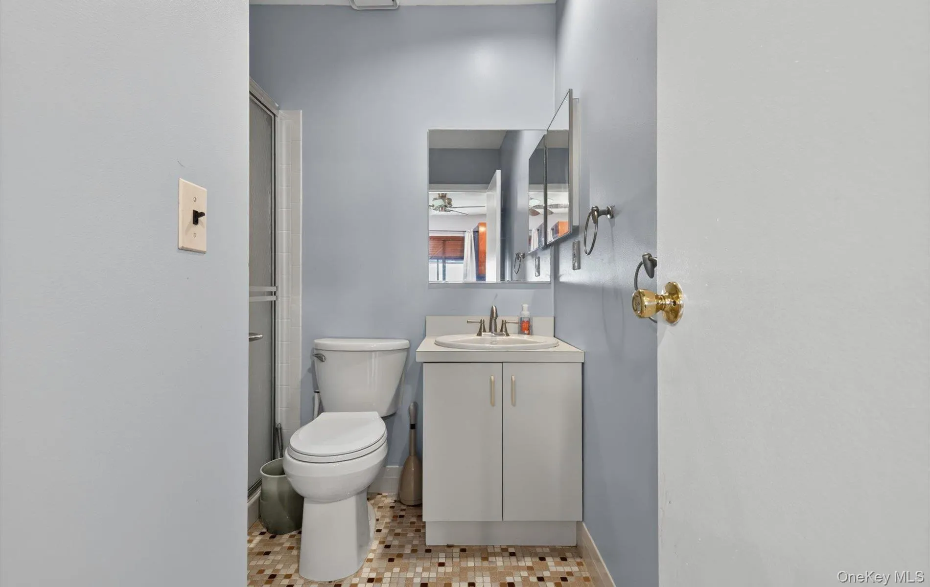 Second Floor Full Bath Hallway Second Floor Full Bath Hallway