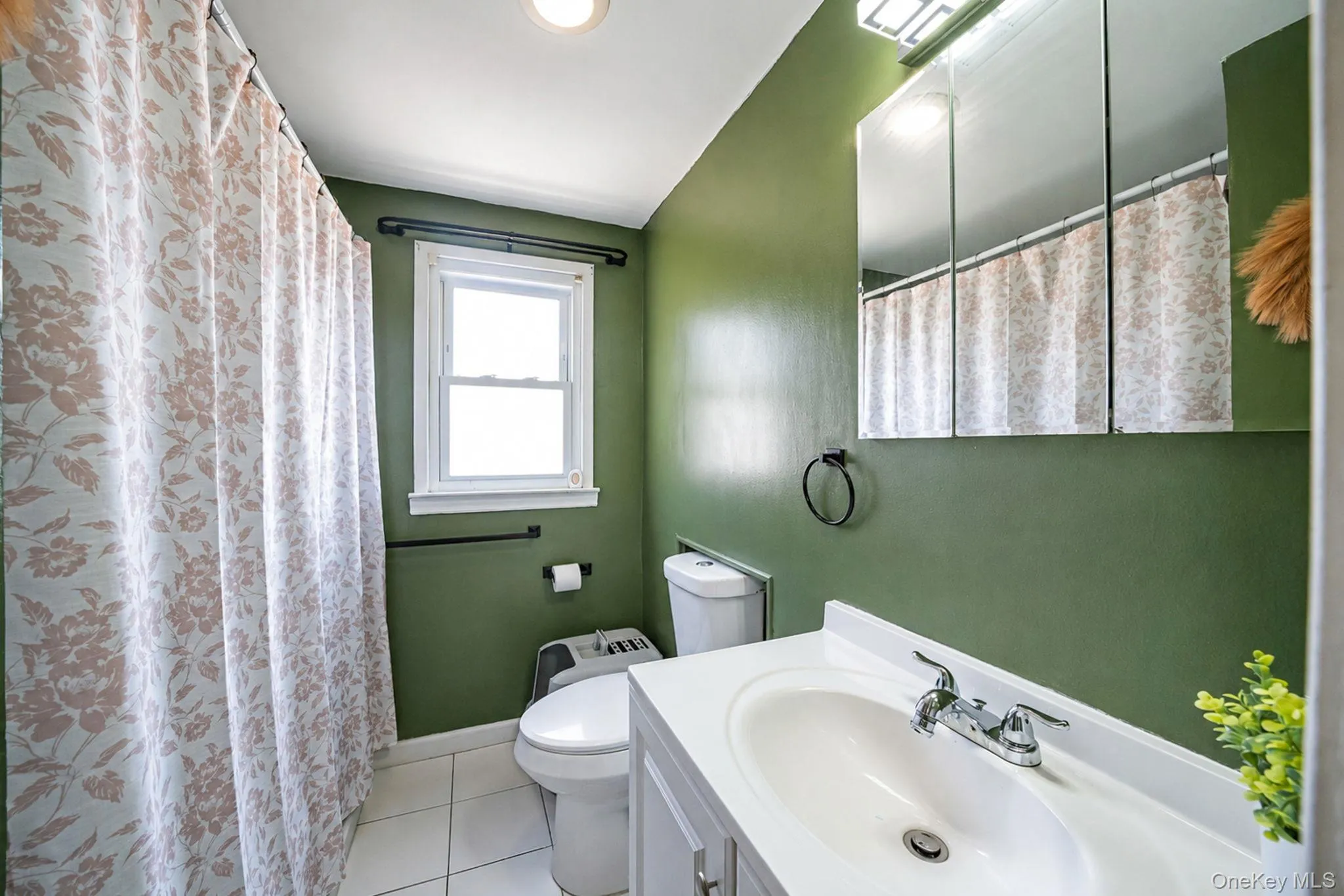 115 Wellington Street, Hempstead, NY, 4 Bedrooms Bedrooms, 10 Rooms Rooms,2 BathroomsBathrooms,Residential,For Rent,Wellington,0,KEY1007844 115 Wellington Street, Hempstead, NY, 4 Bedrooms Bedrooms, 10 Rooms Rooms,2 BathroomsBathrooms,Residential,For Rent,Wellington,0,KEY1007844