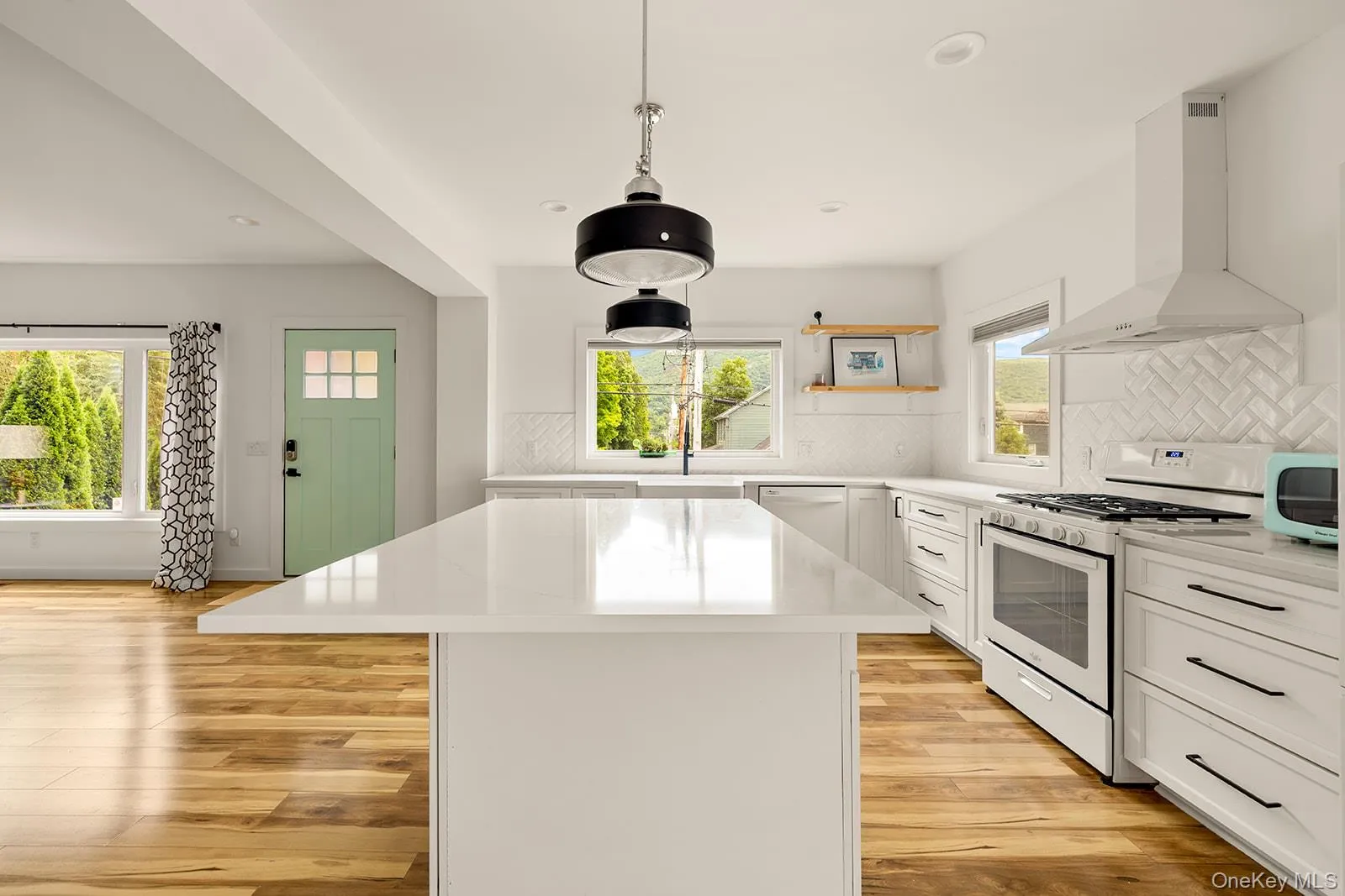 12 Schenck Avenue, Beacon, NY, 4 Bedrooms Bedrooms, 7 Rooms Rooms,3 BathroomsBathrooms,Residential,For Rent,Schenck,0,1007845 12 Schenck Avenue, Beacon, NY, 4 Bedrooms Bedrooms, 7 Rooms Rooms,3 BathroomsBathrooms,Residential,For Rent,Schenck,0,1007845