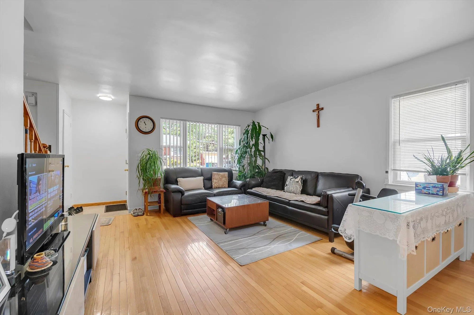 4621 216th Street, New York, NY, 3 Bedrooms Bedrooms, 7 Rooms Rooms,1 BathroomBathrooms,Residential,For Rent,216th,0,1007848 4621 216th Street, New York, NY, 3 Bedrooms Bedrooms, 7 Rooms Rooms,1 BathroomBathrooms,Residential,For Rent,216th,0,1007848