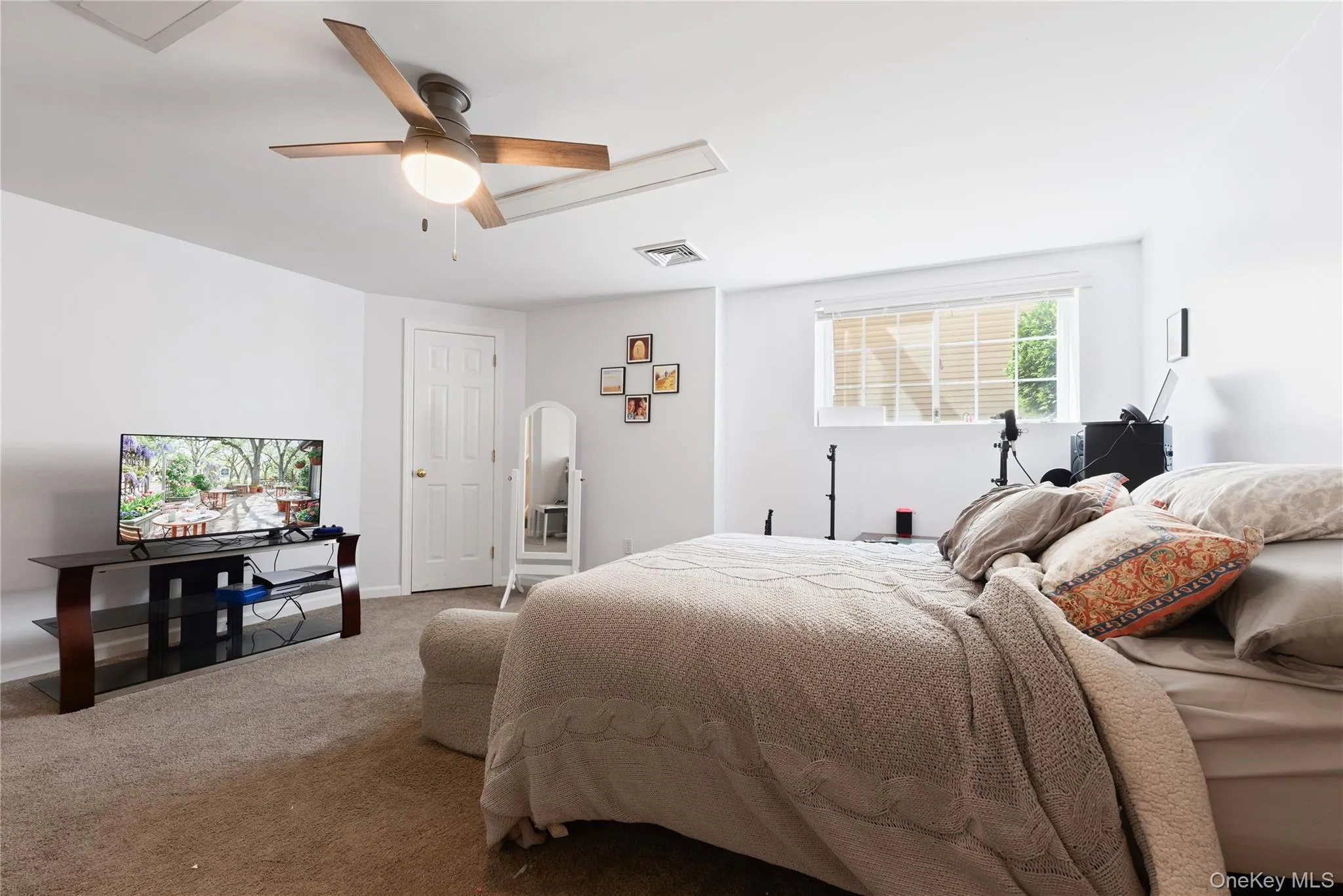 129 Stringham Road, La Grange, NY, 2 Bedrooms Bedrooms, 6 Rooms Rooms,2 BathroomsBathrooms,Residential,For Rent,Stringham,0,KEY1007849 129 Stringham Road, La Grange, NY, 2 Bedrooms Bedrooms, 6 Rooms Rooms,2 BathroomsBathrooms,Residential,For Rent,Stringham,0,KEY1007849