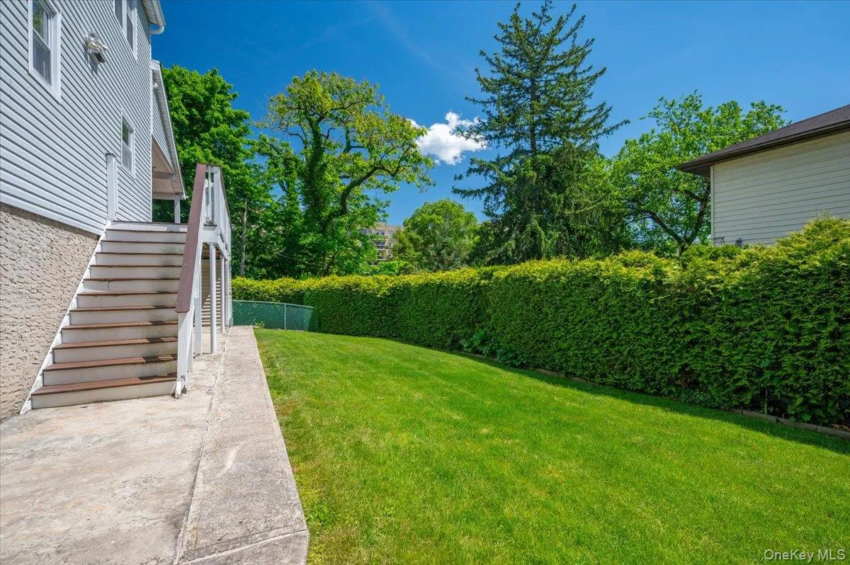 49 Chatsworth Avenue, Mamaroneck, NY, 4 Bedrooms Bedrooms, 11 Rooms Rooms,3 BathroomsBathrooms,Residential Lease,For Rent,Chatsworth,0,1007851 49 Chatsworth Avenue, Mamaroneck, NY, 4 Bedrooms Bedrooms, 11 Rooms Rooms,3 BathroomsBathrooms,Residential Lease,For Rent,Chatsworth,0,1007851