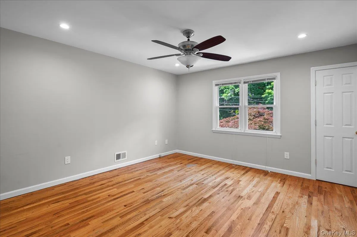 49 Chatsworth Avenue, Mamaroneck, NY, 4 Bedrooms Bedrooms, 11 Rooms Rooms,3 BathroomsBathrooms,Residential Lease,For Rent,Chatsworth,0,1007851 49 Chatsworth Avenue, Mamaroneck, NY, 4 Bedrooms Bedrooms, 11 Rooms Rooms,3 BathroomsBathrooms,Residential Lease,For Rent,Chatsworth,0,1007851