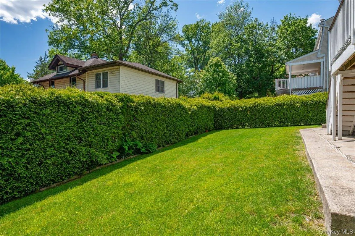 49 Chatsworth Avenue, Mamaroneck, NY, 4 Bedrooms Bedrooms, 11 Rooms Rooms,3 BathroomsBathrooms,Residential Lease,For Rent,Chatsworth,0,1007851 49 Chatsworth Avenue, Mamaroneck, NY, 4 Bedrooms Bedrooms, 11 Rooms Rooms,3 BathroomsBathrooms,Residential Lease,For Rent,Chatsworth,0,1007851
