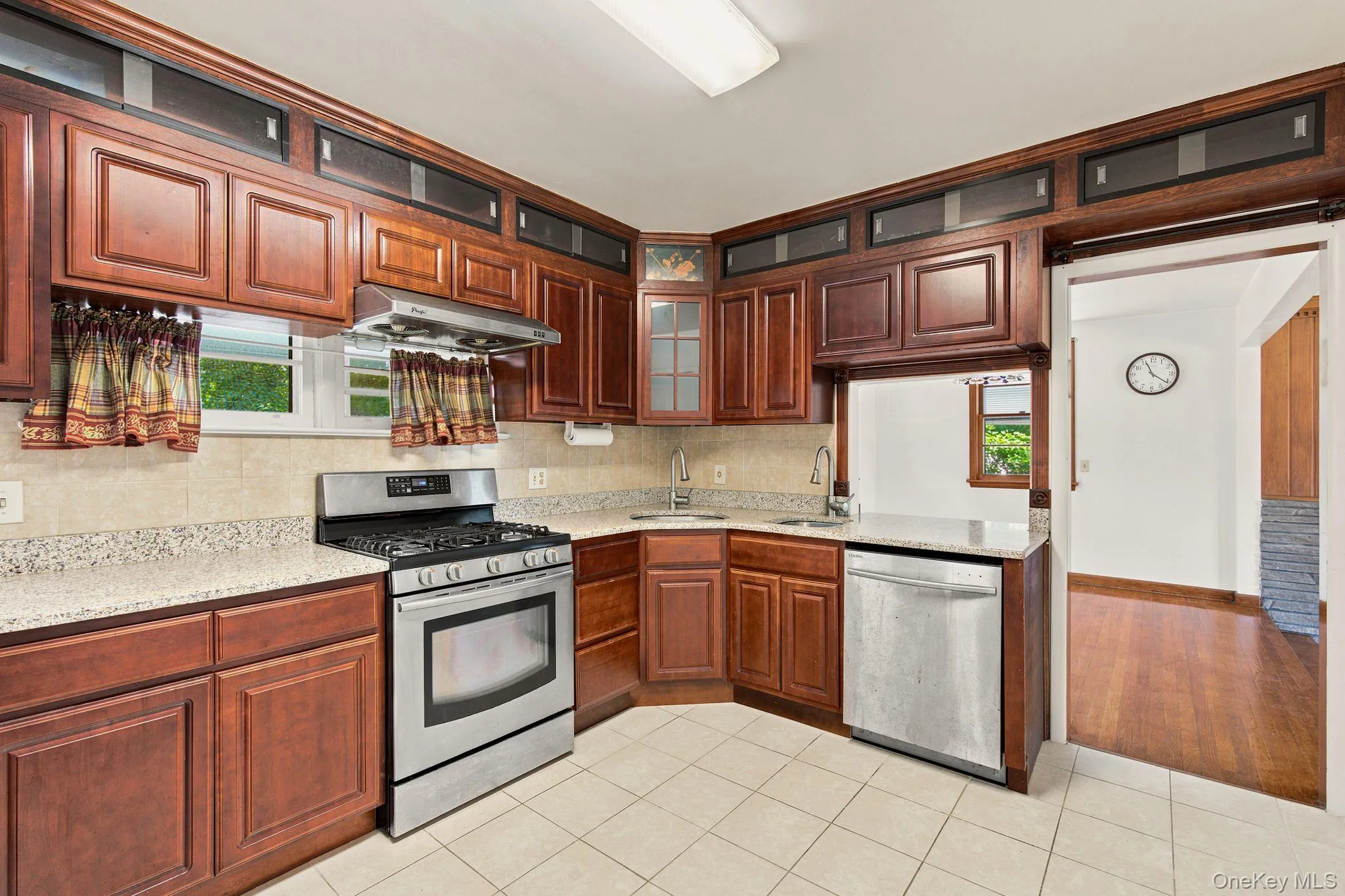 13 Osborne Road, Poughkeepsie, NY, 3 Bedrooms Bedrooms, 7 Rooms Rooms,2 BathroomsBathrooms,Residential,For Rent,Osborne,0,1007852 13 Osborne Road, Poughkeepsie, NY, 3 Bedrooms Bedrooms, 7 Rooms Rooms,2 BathroomsBathrooms,Residential,For Rent,Osborne,0,1007852