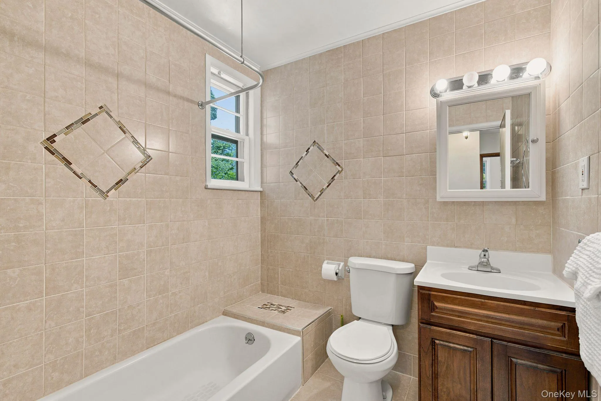 13 Osborne Road, Poughkeepsie, NY, 3 Bedrooms Bedrooms, 7 Rooms Rooms,2 BathroomsBathrooms,Residential,For Rent,Osborne,0,1007852 13 Osborne Road, Poughkeepsie, NY, 3 Bedrooms Bedrooms, 7 Rooms Rooms,2 BathroomsBathrooms,Residential,For Rent,Osborne,0,1007852
