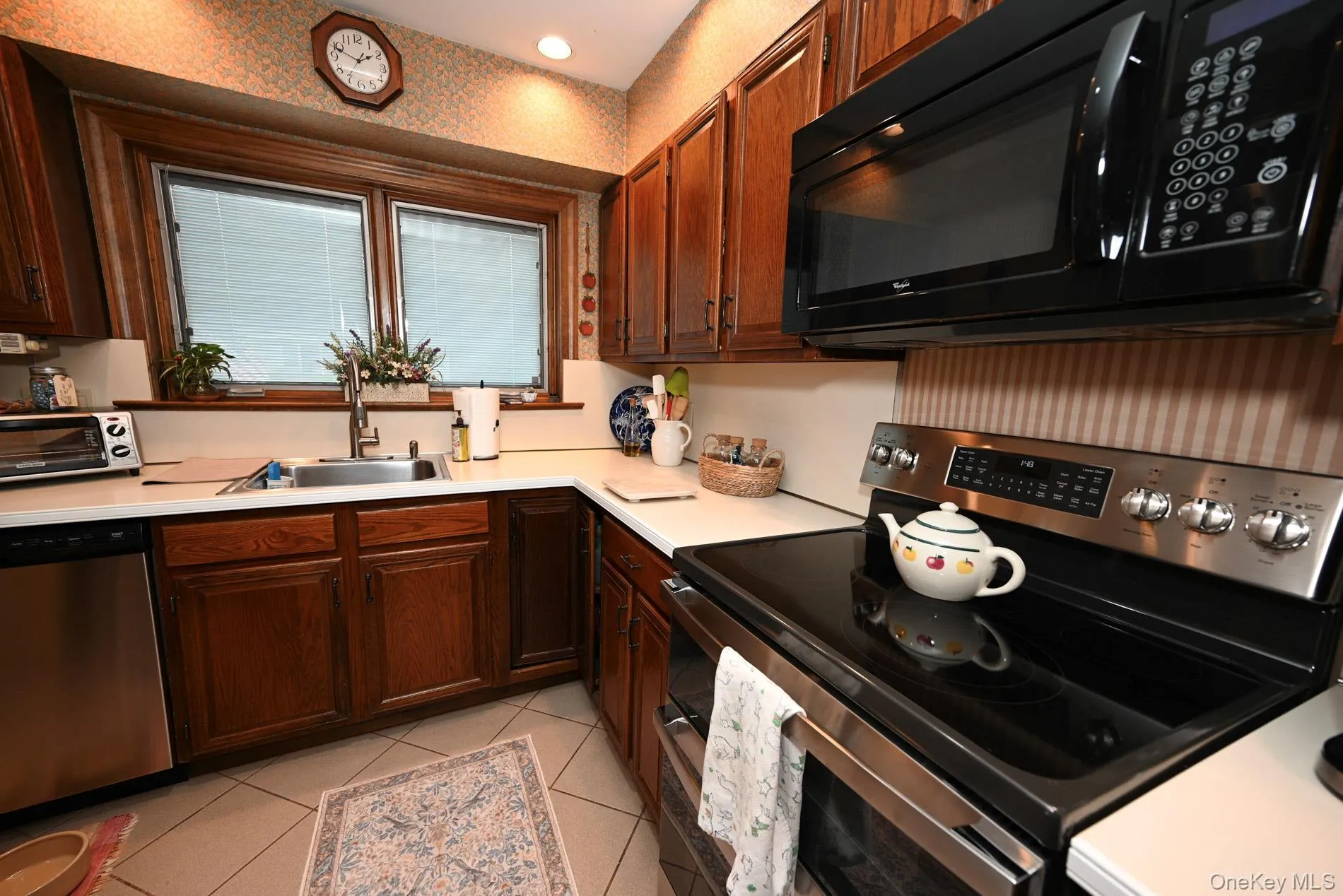 1006 Glen Drive, Hempstead, NY, 4 Bedrooms Bedrooms, 10 Rooms Rooms,2 BathroomsBathrooms,Residential,For Rent,Glen,0,1007855 1006 Glen Drive, Hempstead, NY, 4 Bedrooms Bedrooms, 10 Rooms Rooms,2 BathroomsBathrooms,Residential,For Rent,Glen,0,1007855