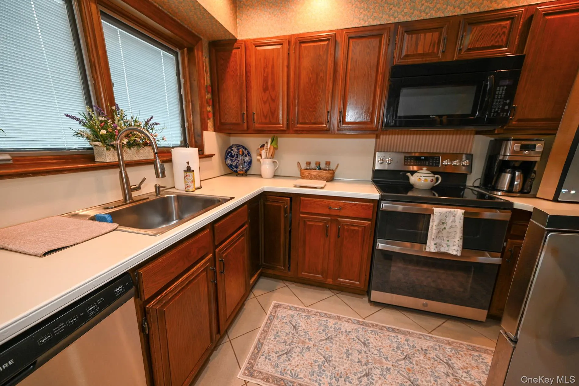 1006 Glen Drive, Hempstead, NY, 4 Bedrooms Bedrooms, 10 Rooms Rooms,2 BathroomsBathrooms,Residential,For Rent,Glen,0,1007855 1006 Glen Drive, Hempstead, NY, 4 Bedrooms Bedrooms, 10 Rooms Rooms,2 BathroomsBathrooms,Residential,For Rent,Glen,0,1007855