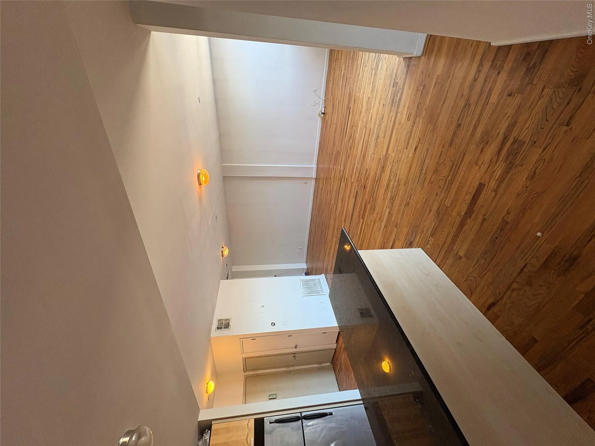 270 Devoe Street, New York, NY, 1 Bedroom Bedrooms, 4 Rooms Rooms,1 BathroomBathrooms,Residential Lease,For Rent,Devoe,0,1007857 270 Devoe Street, New York, NY, 1 Bedroom Bedrooms, 4 Rooms Rooms,1 BathroomBathrooms,Residential Lease,For Rent,Devoe,0,1007857