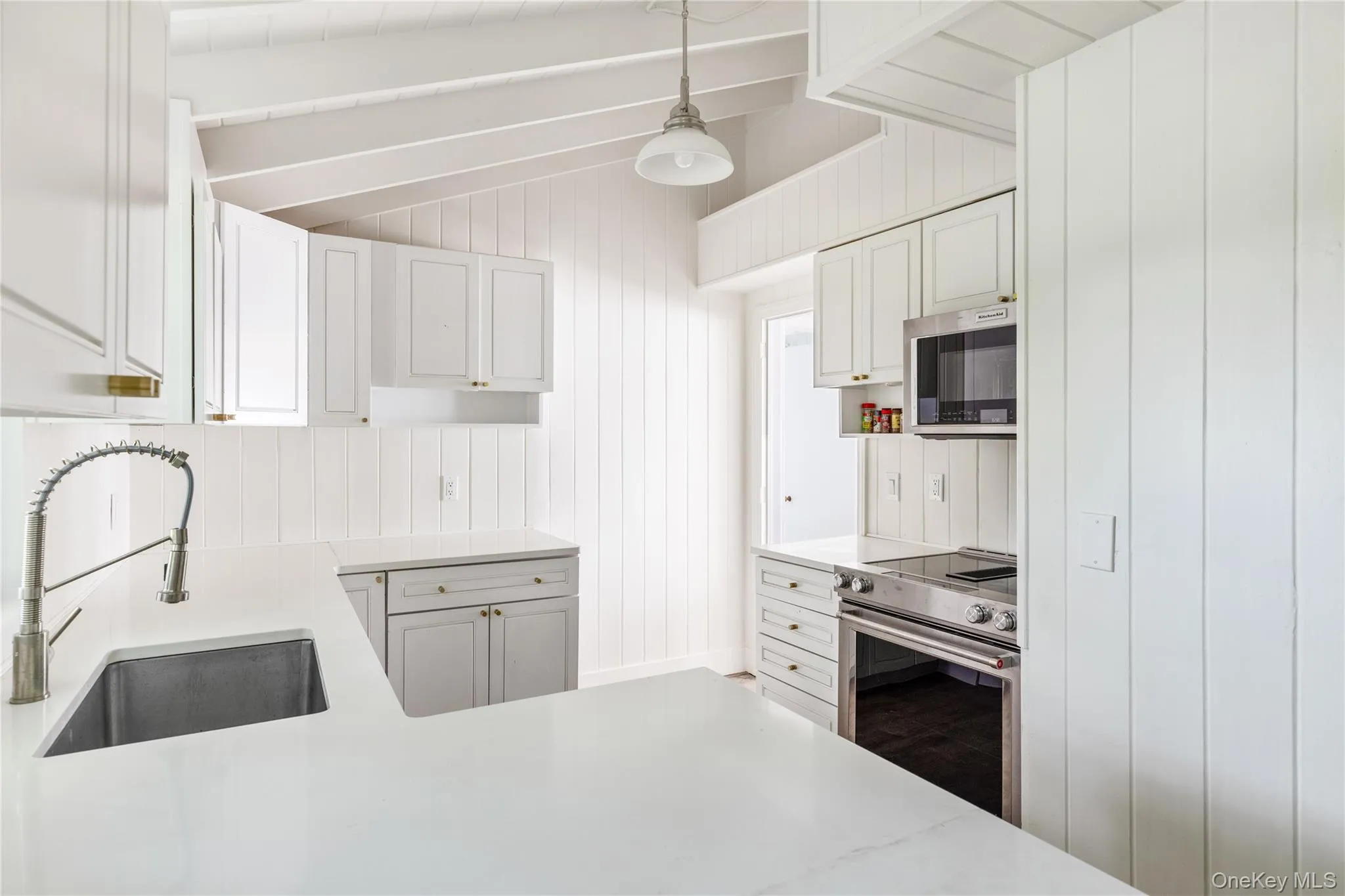 335 Centre Island Road, Oyster Bay, NY, 3 Bedrooms Bedrooms, 7 Rooms Rooms,2 BathroomsBathrooms,Residential Lease,For Rent,Centre Island,0,1007858 335 Centre Island Road, Oyster Bay, NY, 3 Bedrooms Bedrooms, 7 Rooms Rooms,2 BathroomsBathrooms,Residential Lease,For Rent,Centre Island,0,1007858