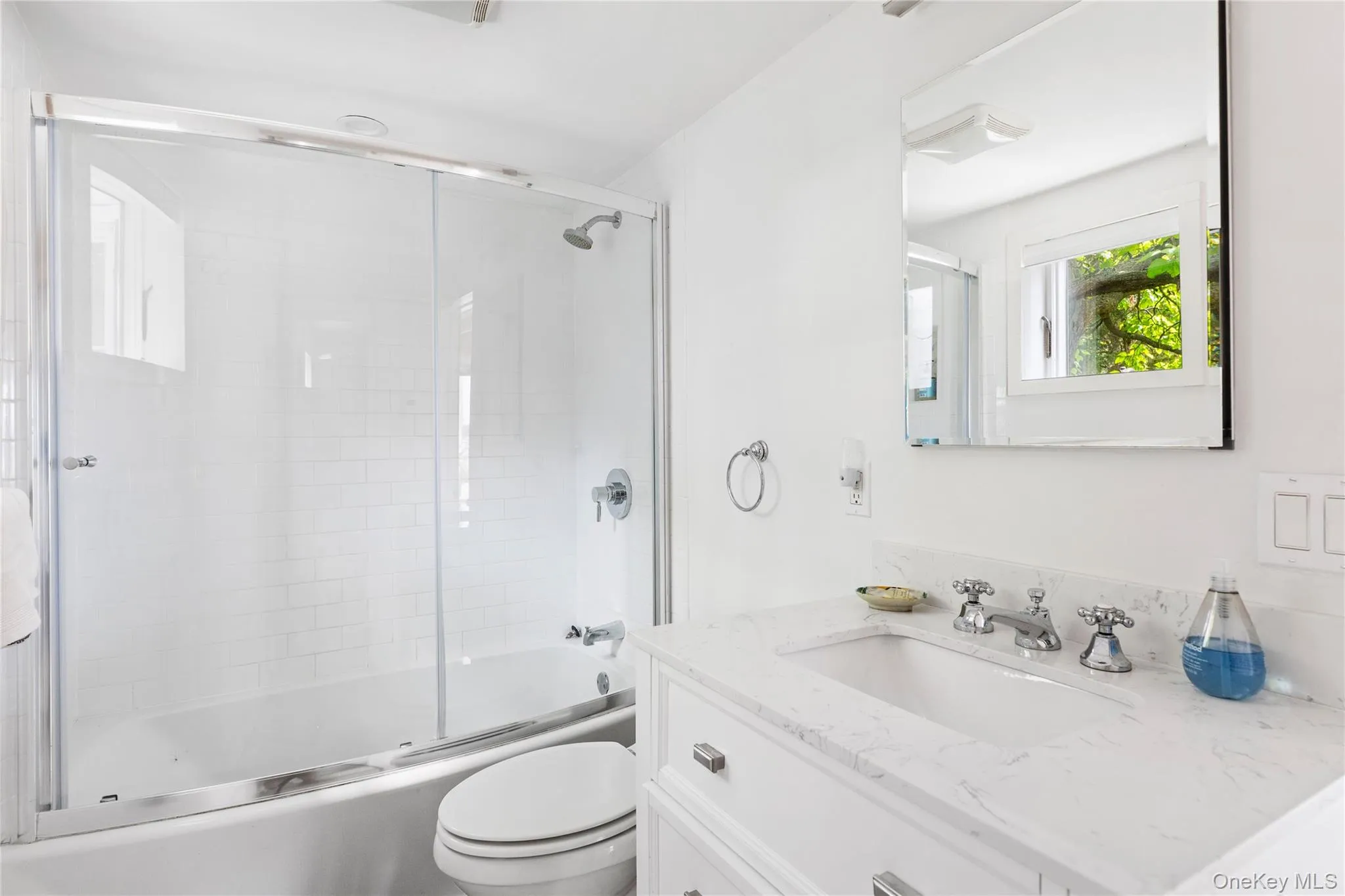 335 Centre Island Road, Oyster Bay, NY, 3 Bedrooms Bedrooms, 7 Rooms Rooms,2 BathroomsBathrooms,Residential Lease,For Rent,Centre Island,0,1007858 335 Centre Island Road, Oyster Bay, NY, 3 Bedrooms Bedrooms, 7 Rooms Rooms,2 BathroomsBathrooms,Residential Lease,For Rent,Centre Island,0,1007858