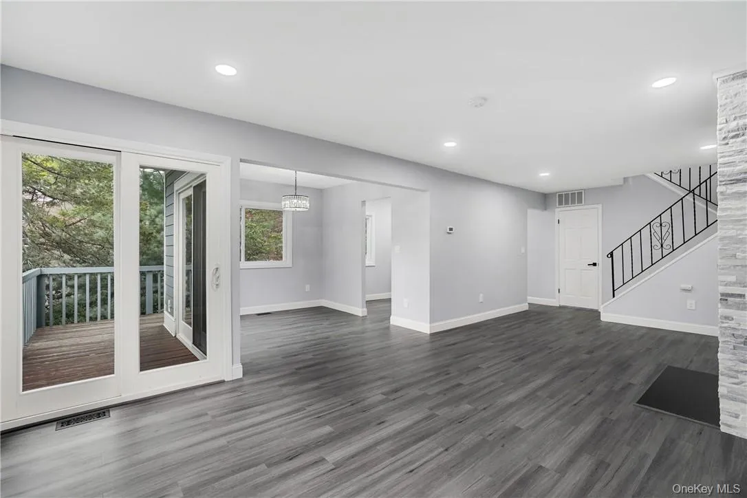 25 Barker Street, Mount Kisco, NY, 2 Bedrooms Bedrooms, 6 Rooms Rooms,2 BathroomsBathrooms,Residential Lease,For Rent,Barker,0,1007859 25 Barker Street, Mount Kisco, NY, 2 Bedrooms Bedrooms, 6 Rooms Rooms,2 BathroomsBathrooms,Residential Lease,For Rent,Barker,0,1007859