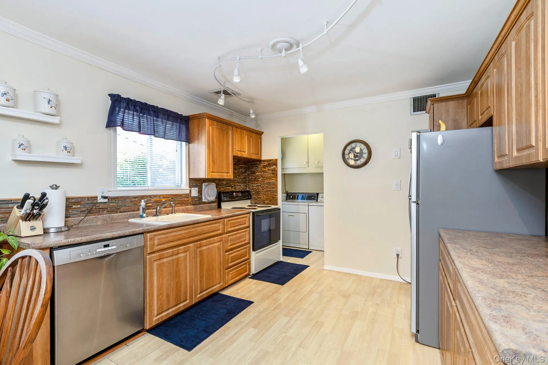 29 Beaumont Lane, Brookhaven, NY, 5 Bedrooms Bedrooms, 11 Rooms Rooms,3 BathroomsBathrooms,Residential,For Rent,Beaumont,0,1007860 29 Beaumont Lane, Brookhaven, NY, 5 Bedrooms Bedrooms, 11 Rooms Rooms,3 BathroomsBathrooms,Residential,For Rent,Beaumont,0,1007860