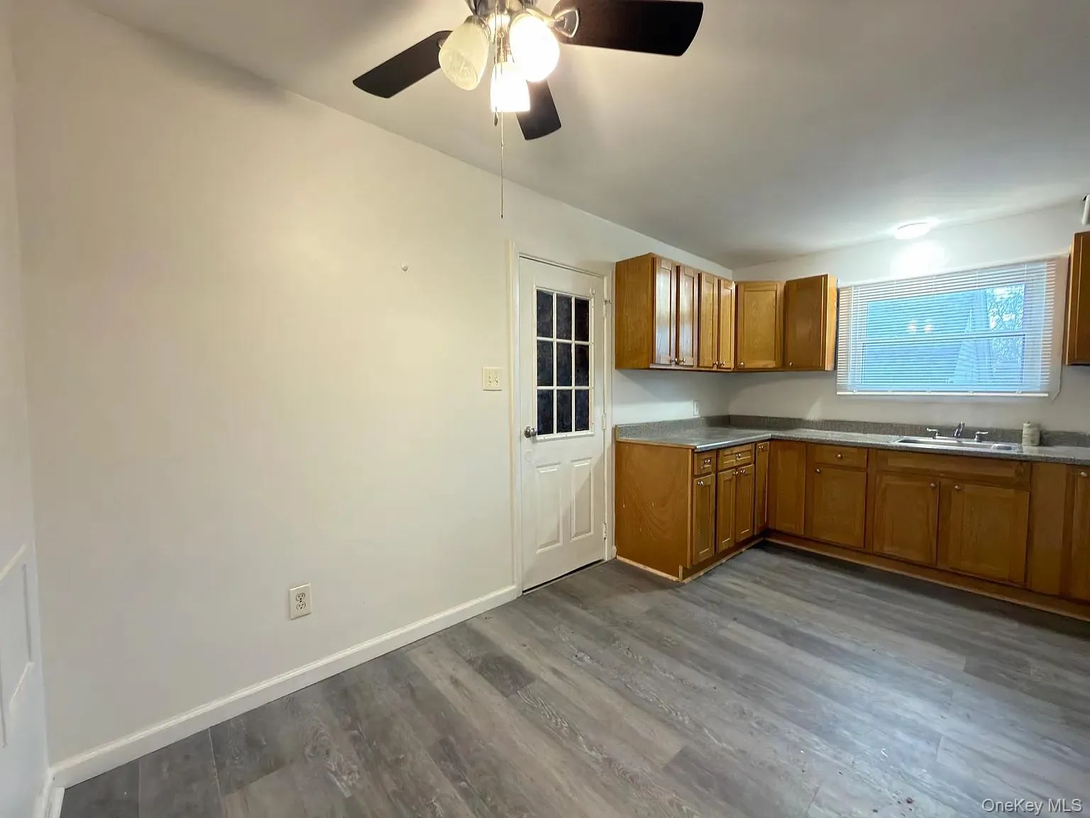 18 Bedford Avenue, Thompson, NY, 3 Bedrooms Bedrooms, 6 Rooms Rooms,1 BathroomBathrooms,Residential Lease,For Rent,Bedford,0,1007866 18 Bedford Avenue, Thompson, NY, 3 Bedrooms Bedrooms, 6 Rooms Rooms,1 BathroomBathrooms,Residential Lease,For Rent,Bedford,0,1007866