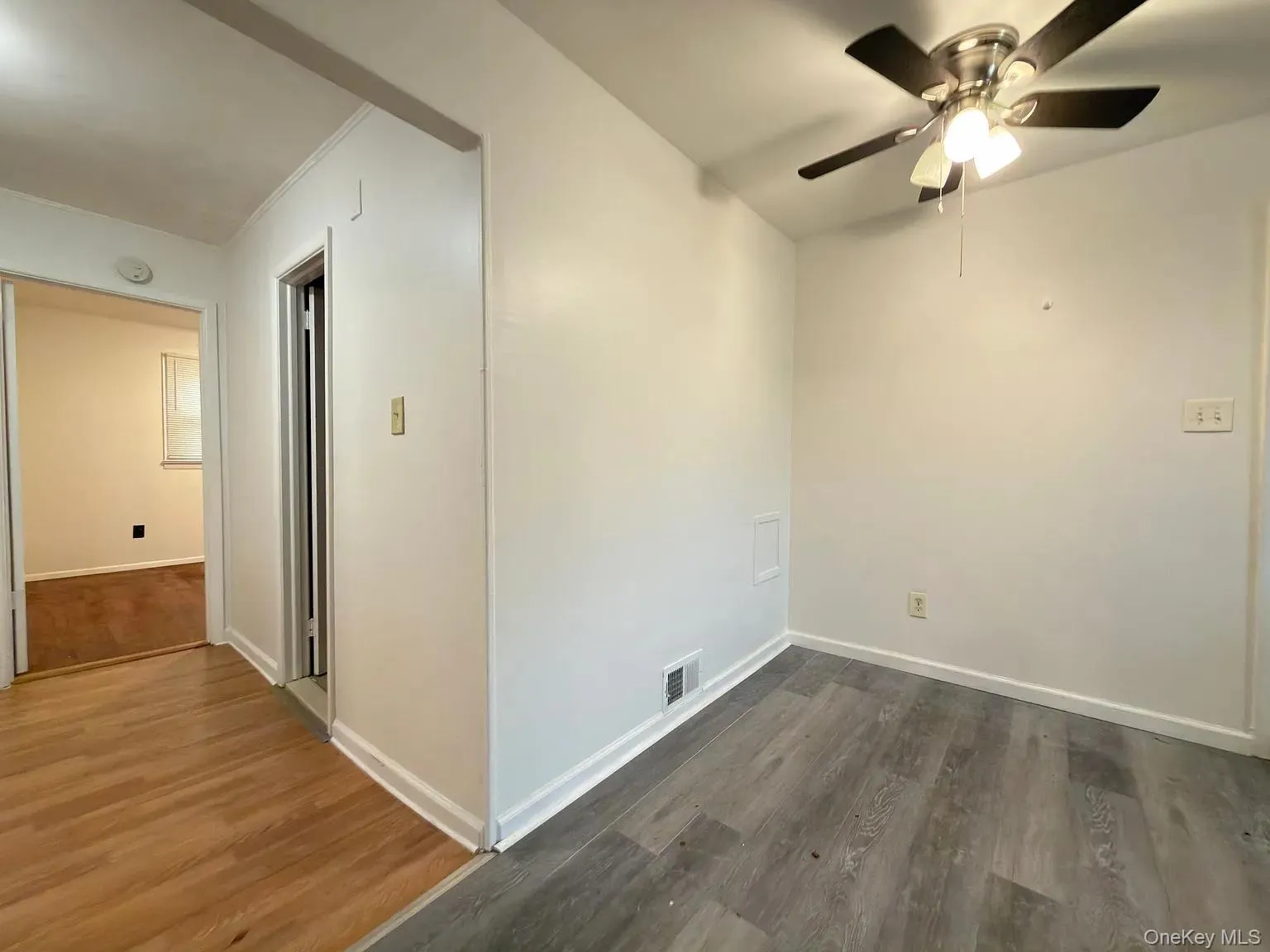 18 Bedford Avenue, Thompson, NY, 3 Bedrooms Bedrooms, 6 Rooms Rooms,1 BathroomBathrooms,Residential Lease,For Rent,Bedford,0,1007866 18 Bedford Avenue, Thompson, NY, 3 Bedrooms Bedrooms, 6 Rooms Rooms,1 BathroomBathrooms,Residential Lease,For Rent,Bedford,0,1007866