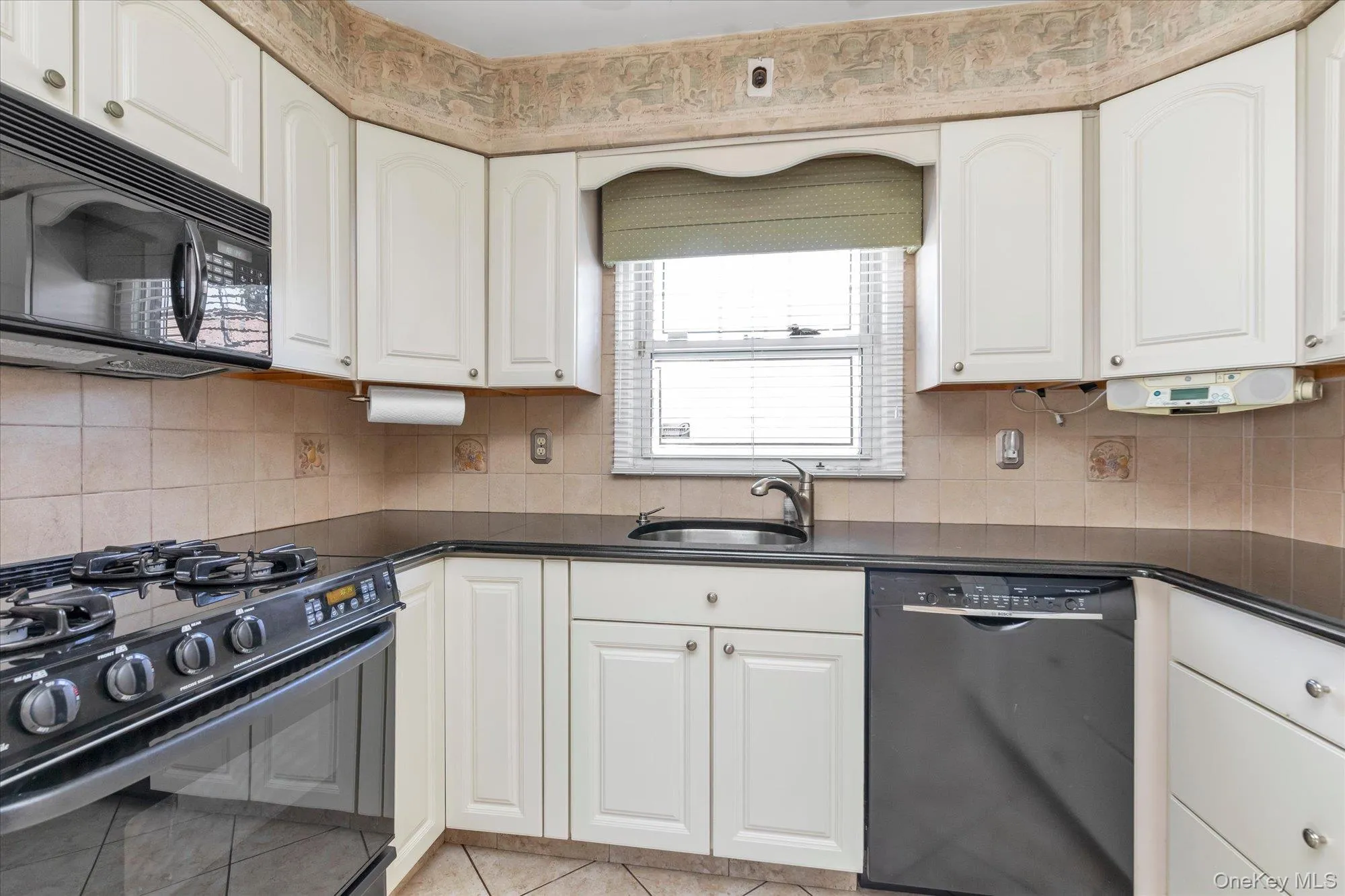 30-36 154th Street, New York, NY, 3 Bedrooms Bedrooms, 6 Rooms Rooms,1 BathroomBathrooms,Residential,For Rent,154th,0,1007867 30-36 154th Street, New York, NY, 3 Bedrooms Bedrooms, 6 Rooms Rooms,1 BathroomBathrooms,Residential,For Rent,154th,0,1007867
