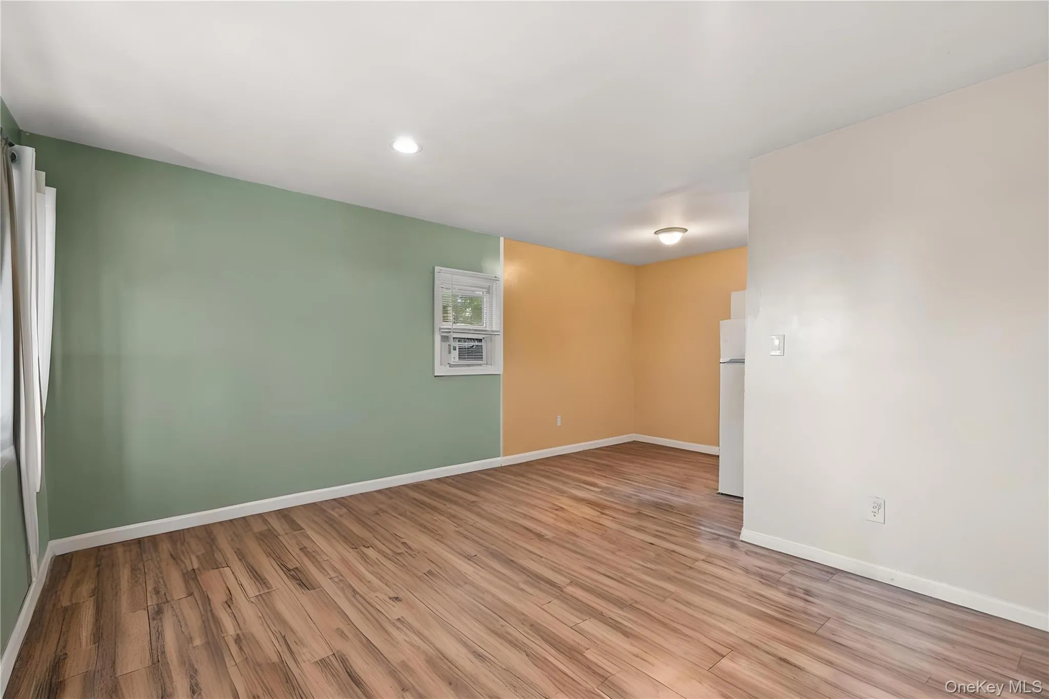 70 Lakeland Street, Islip, NY, 3 Bedrooms Bedrooms, 6 Rooms Rooms,1 BathroomBathrooms,Residential,For Rent,Lakeland,0,1007871 70 Lakeland Street, Islip, NY, 3 Bedrooms Bedrooms, 6 Rooms Rooms,1 BathroomBathrooms,Residential,For Rent,Lakeland,0,1007871