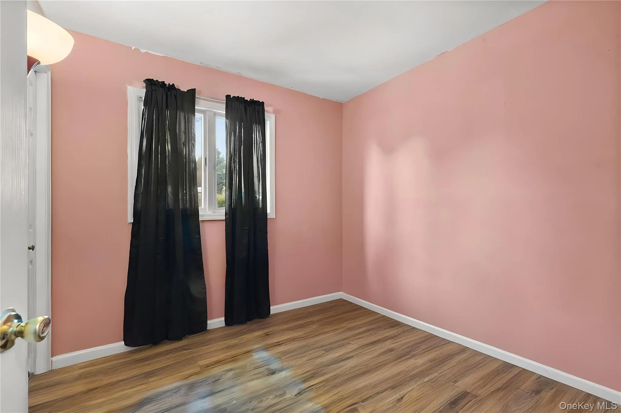 70 Lakeland Street, Islip, NY, 3 Bedrooms Bedrooms, 6 Rooms Rooms,1 BathroomBathrooms,Residential,For Rent,Lakeland,0,1007871 70 Lakeland Street, Islip, NY, 3 Bedrooms Bedrooms, 6 Rooms Rooms,1 BathroomBathrooms,Residential,For Rent,Lakeland,0,1007871