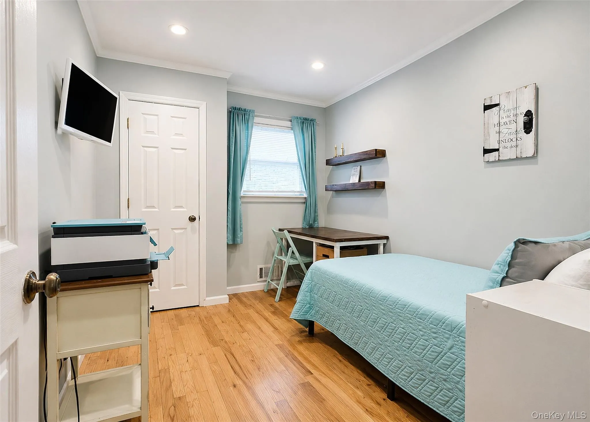 47 Newtown Avenue, Brookhaven, NY, 3 Bedrooms Bedrooms, 6 Rooms Rooms,3 BathroomsBathrooms,Residential,For Rent,Newtown,0,1007882 47 Newtown Avenue, Brookhaven, NY, 3 Bedrooms Bedrooms, 6 Rooms Rooms,3 BathroomsBathrooms,Residential,For Rent,Newtown,0,1007882