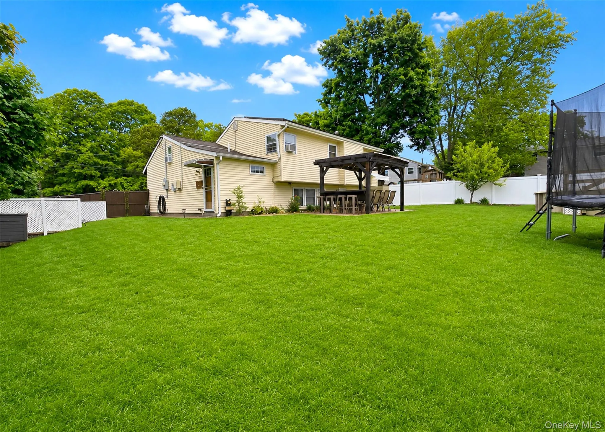 47 Newtown Avenue, Brookhaven, NY, 3 Bedrooms Bedrooms, 6 Rooms Rooms,3 BathroomsBathrooms,Residential,For Rent,Newtown,0,1007882 47 Newtown Avenue, Brookhaven, NY, 3 Bedrooms Bedrooms, 6 Rooms Rooms,3 BathroomsBathrooms,Residential,For Rent,Newtown,0,1007882