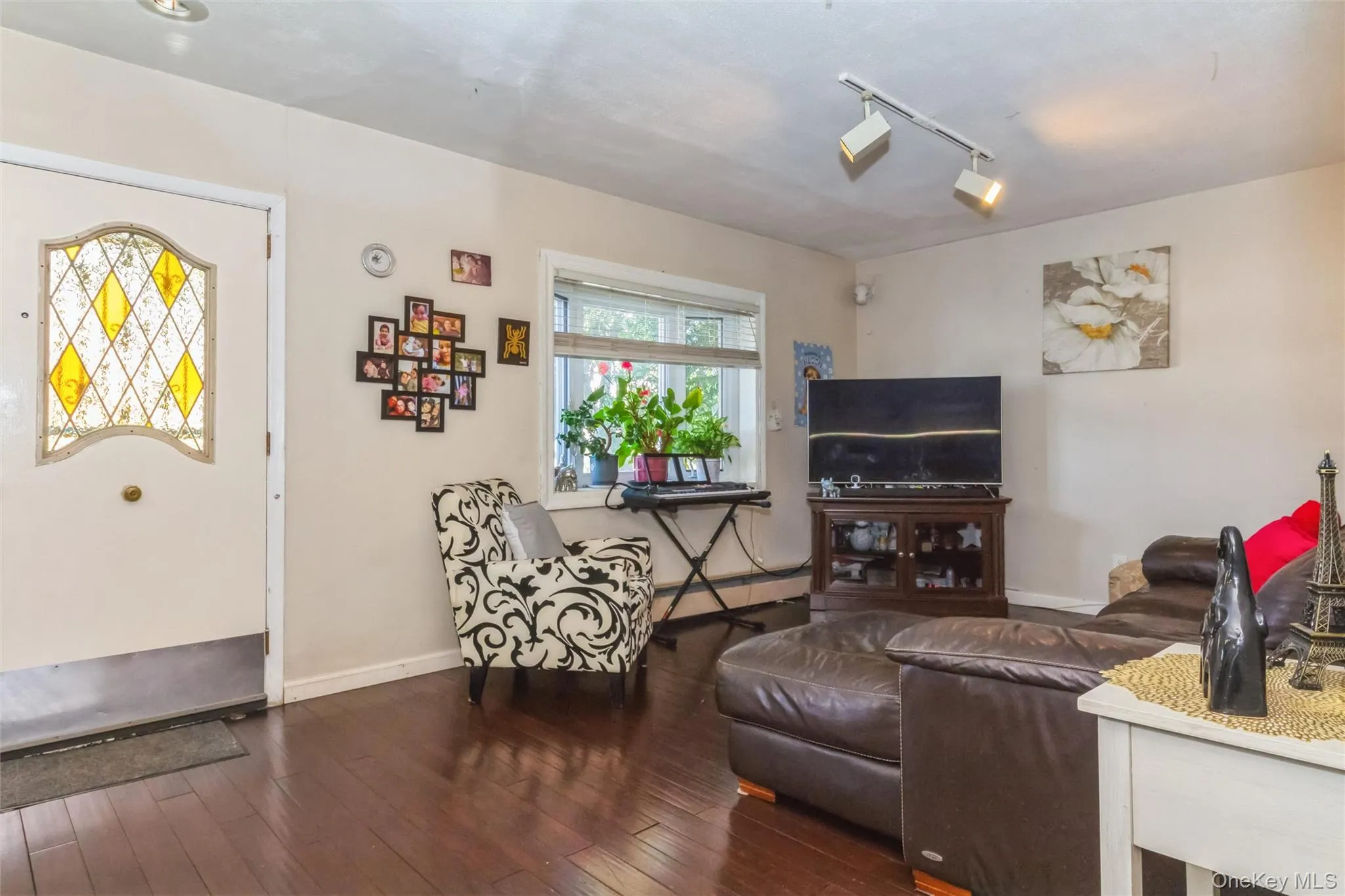 91 Grant Drive, Hempstead, NY, 3 Bedrooms Bedrooms, 6 Rooms Rooms,2 BathroomsBathrooms,Residential,For Rent,Grant,0,1007883 91 Grant Drive, Hempstead, NY, 3 Bedrooms Bedrooms, 6 Rooms Rooms,2 BathroomsBathrooms,Residential,For Rent,Grant,0,1007883