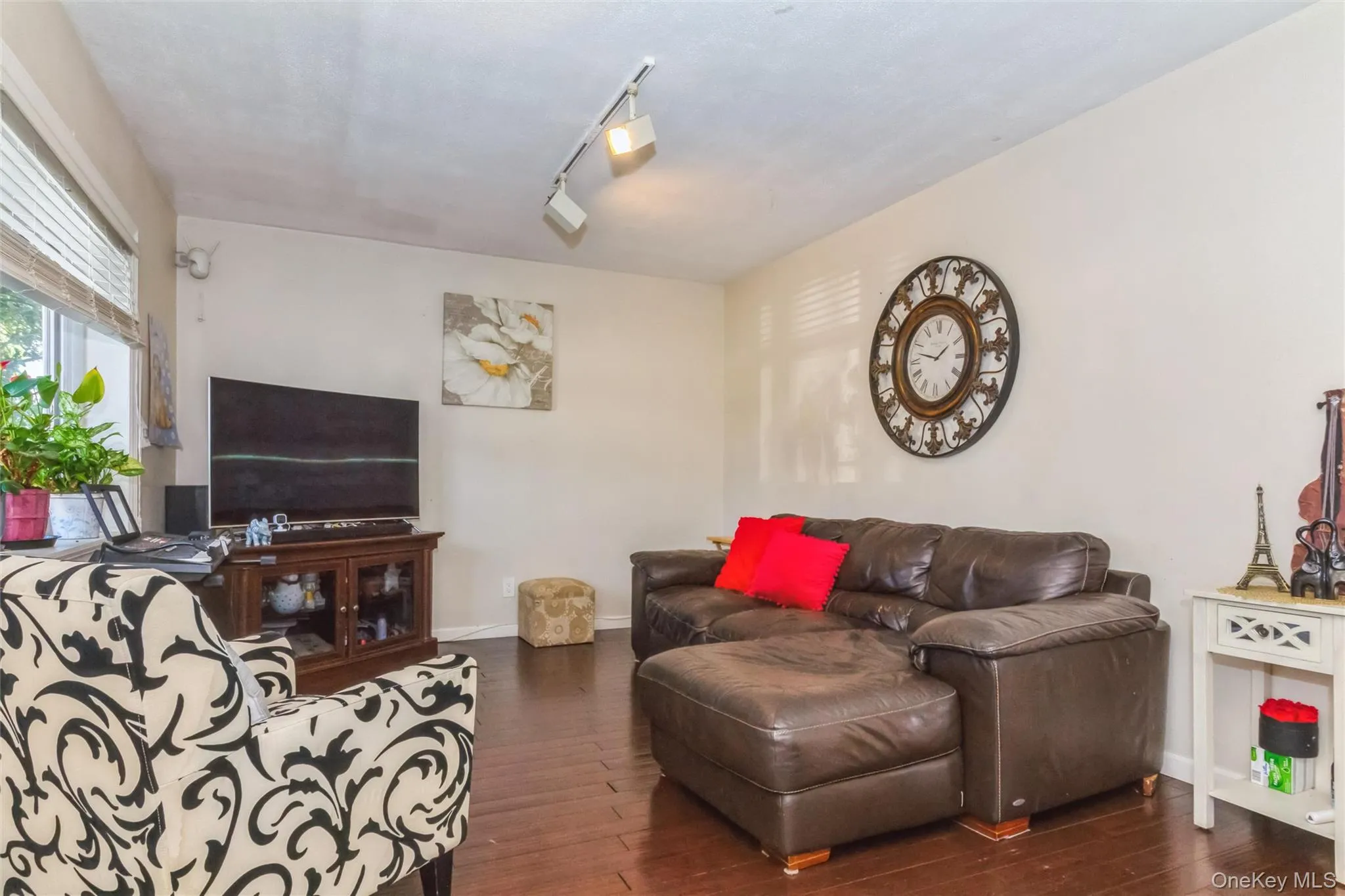91 Grant Drive, Hempstead, NY, 3 Bedrooms Bedrooms, 6 Rooms Rooms,2 BathroomsBathrooms,Residential,For Rent,Grant,0,1007883 91 Grant Drive, Hempstead, NY, 3 Bedrooms Bedrooms, 6 Rooms Rooms,2 BathroomsBathrooms,Residential,For Rent,Grant,0,1007883
