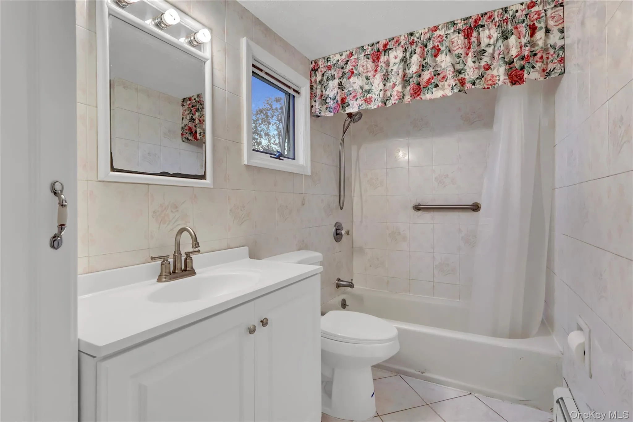 3 Imperial Drive, Brookhaven, NY, 5 Bedrooms Bedrooms, 10 Rooms Rooms,2 BathroomsBathrooms,Residential,For Rent,Imperial,0,1007884 3 Imperial Drive, Brookhaven, NY, 5 Bedrooms Bedrooms, 10 Rooms Rooms,2 BathroomsBathrooms,Residential,For Rent,Imperial,0,1007884