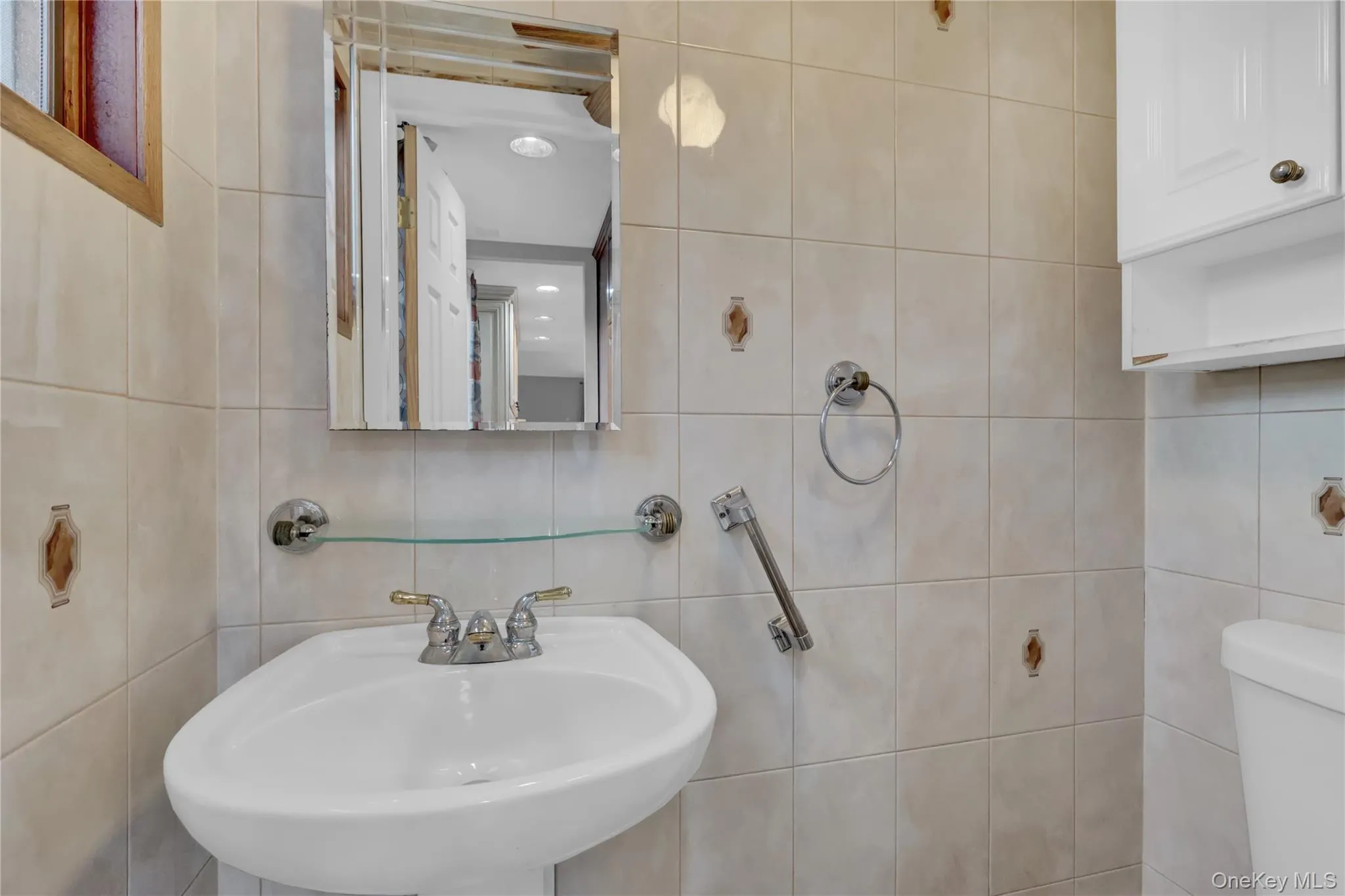 3 Imperial Drive, Brookhaven, NY, 5 Bedrooms Bedrooms, 10 Rooms Rooms,2 BathroomsBathrooms,Residential,For Rent,Imperial,0,1007884 3 Imperial Drive, Brookhaven, NY, 5 Bedrooms Bedrooms, 10 Rooms Rooms,2 BathroomsBathrooms,Residential,For Rent,Imperial,0,1007884