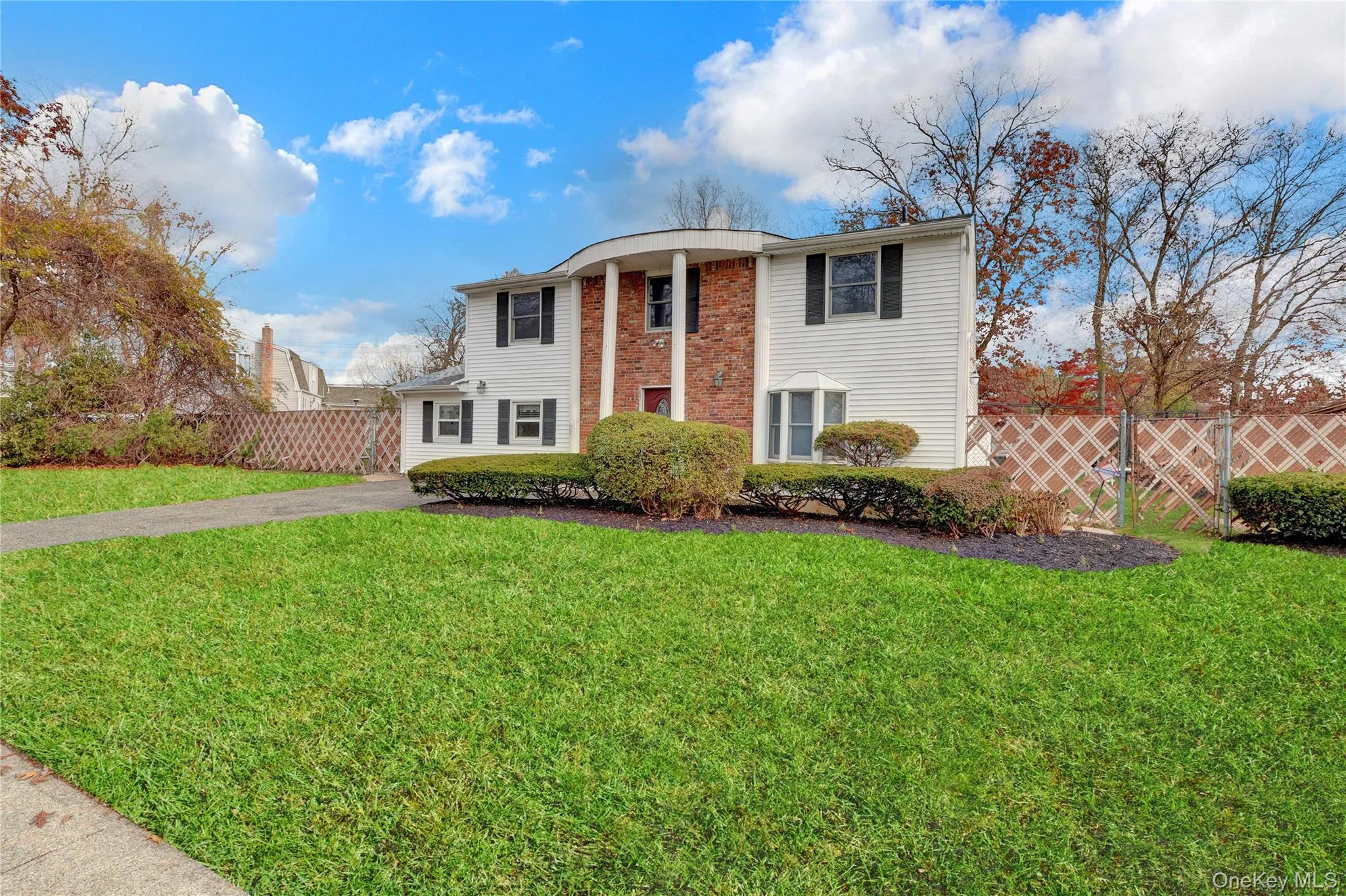 3 Imperial Drive, Brookhaven, NY, 5 Bedrooms Bedrooms, 10 Rooms Rooms,2 BathroomsBathrooms,Residential,For Rent,Imperial,0,1007884 3 Imperial Drive, Brookhaven, NY, 5 Bedrooms Bedrooms, 10 Rooms Rooms,2 BathroomsBathrooms,Residential,For Rent,Imperial,0,1007884