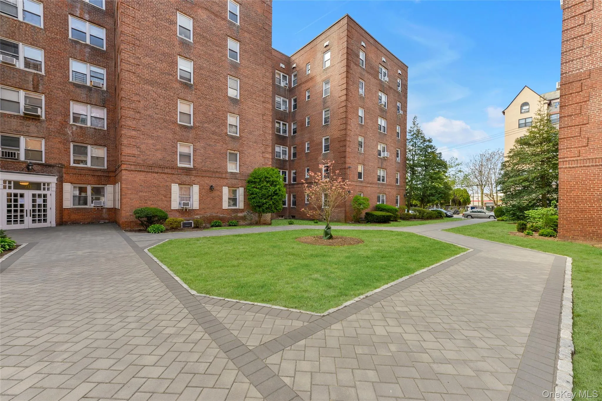 70 Locust Avenue, New Rochelle, NY, 2 Bedrooms Bedrooms, 5 Rooms Rooms,1 BathroomBathrooms,Residential,For Rent,Locust,0,1007887 70 Locust Avenue, New Rochelle, NY, 2 Bedrooms Bedrooms, 5 Rooms Rooms,1 BathroomBathrooms,Residential,For Rent,Locust,0,1007887