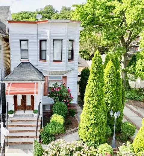 8019 85th Road, New York, NY, 4 Bedrooms Bedrooms, 9 Rooms Rooms,2 BathroomsBathrooms,Residential,For Rent,85th,0,1007892 8019 85th Road, New York, NY, 4 Bedrooms Bedrooms, 9 Rooms Rooms,2 BathroomsBathrooms,Residential,For Rent,85th,0,1007892
