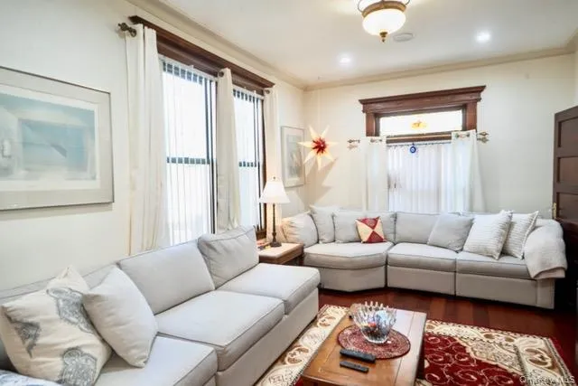 8019 85th Road, New York, NY, 4 Bedrooms Bedrooms, 9 Rooms Rooms,2 BathroomsBathrooms,Residential,For Rent,85th,0,1007892 8019 85th Road, New York, NY, 4 Bedrooms Bedrooms, 9 Rooms Rooms,2 BathroomsBathrooms,Residential,For Rent,85th,0,1007892