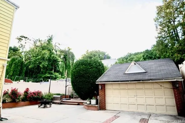8019 85th Road, New York, NY, 4 Bedrooms Bedrooms, 9 Rooms Rooms,2 BathroomsBathrooms,Residential,For Rent,85th,0,1007892 8019 85th Road, New York, NY, 4 Bedrooms Bedrooms, 9 Rooms Rooms,2 BathroomsBathrooms,Residential,For Rent,85th,0,1007892