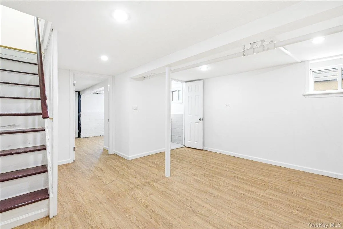 69-51 Manse Street, New York, NY, 3 Bedrooms Bedrooms, 10 Rooms Rooms,2 BathroomsBathrooms,Residential Lease,For Rent,Manse,0,1007893 69-51 Manse Street, New York, NY, 3 Bedrooms Bedrooms, 10 Rooms Rooms,2 BathroomsBathrooms,Residential Lease,For Rent,Manse,0,1007893
