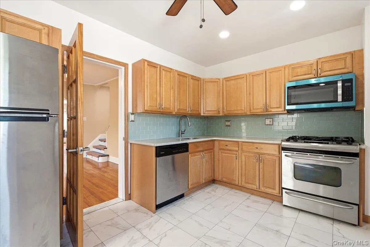 69-51 Manse Street, New York, NY, 3 Bedrooms Bedrooms, 10 Rooms Rooms,2 BathroomsBathrooms,Residential Lease,For Rent,Manse,0,1007893 69-51 Manse Street, New York, NY, 3 Bedrooms Bedrooms, 10 Rooms Rooms,2 BathroomsBathrooms,Residential Lease,For Rent,Manse,0,1007893