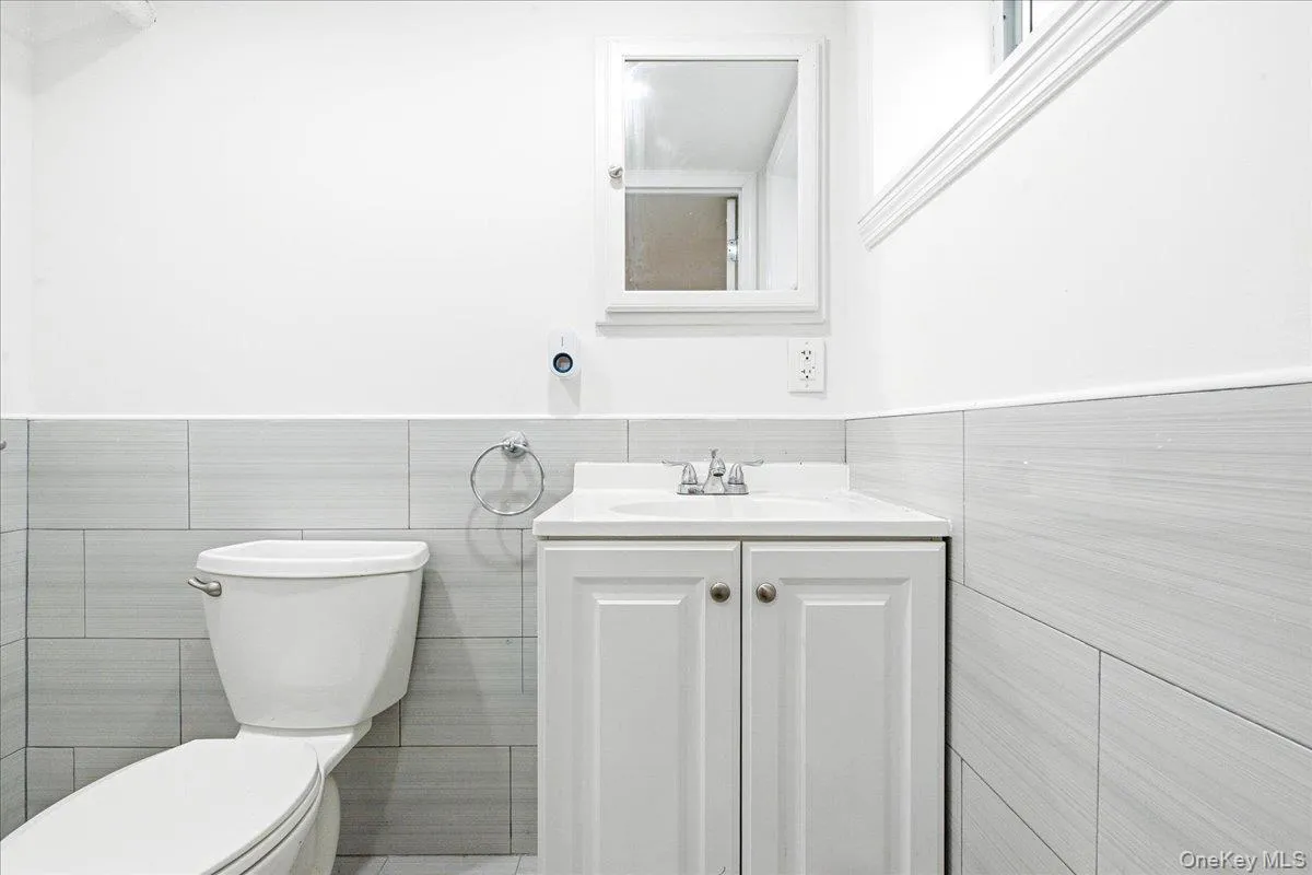 69-51 Manse Street, New York, NY, 3 Bedrooms Bedrooms, 10 Rooms Rooms,2 BathroomsBathrooms,Residential Lease,For Rent,Manse,0,1007893 69-51 Manse Street, New York, NY, 3 Bedrooms Bedrooms, 10 Rooms Rooms,2 BathroomsBathrooms,Residential Lease,For Rent,Manse,0,1007893
