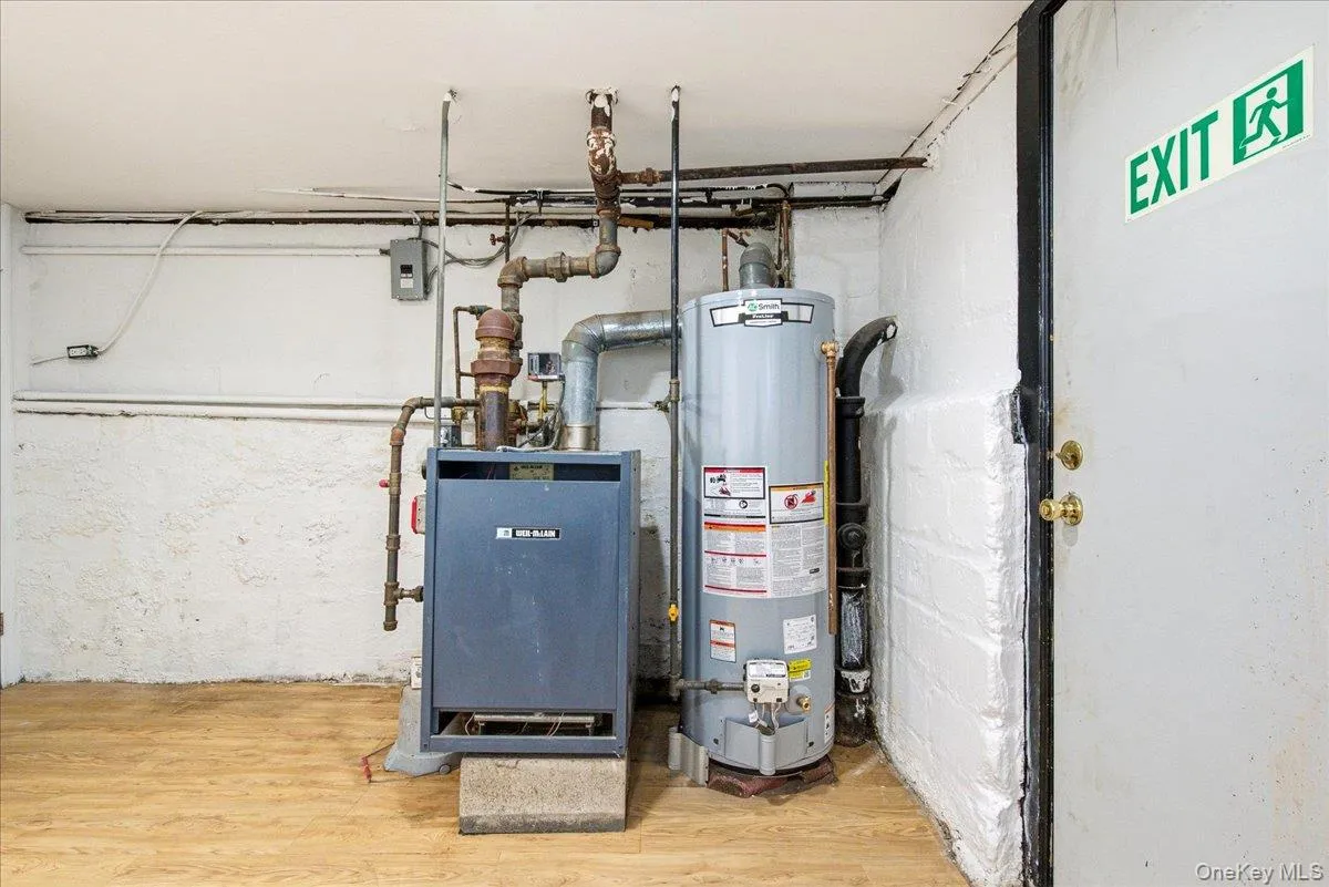 69-51 Manse Street, New York, NY, 3 Bedrooms Bedrooms, 10 Rooms Rooms,2 BathroomsBathrooms,Residential Lease,For Rent,Manse,0,1007893 69-51 Manse Street, New York, NY, 3 Bedrooms Bedrooms, 10 Rooms Rooms,2 BathroomsBathrooms,Residential Lease,For Rent,Manse,0,1007893
