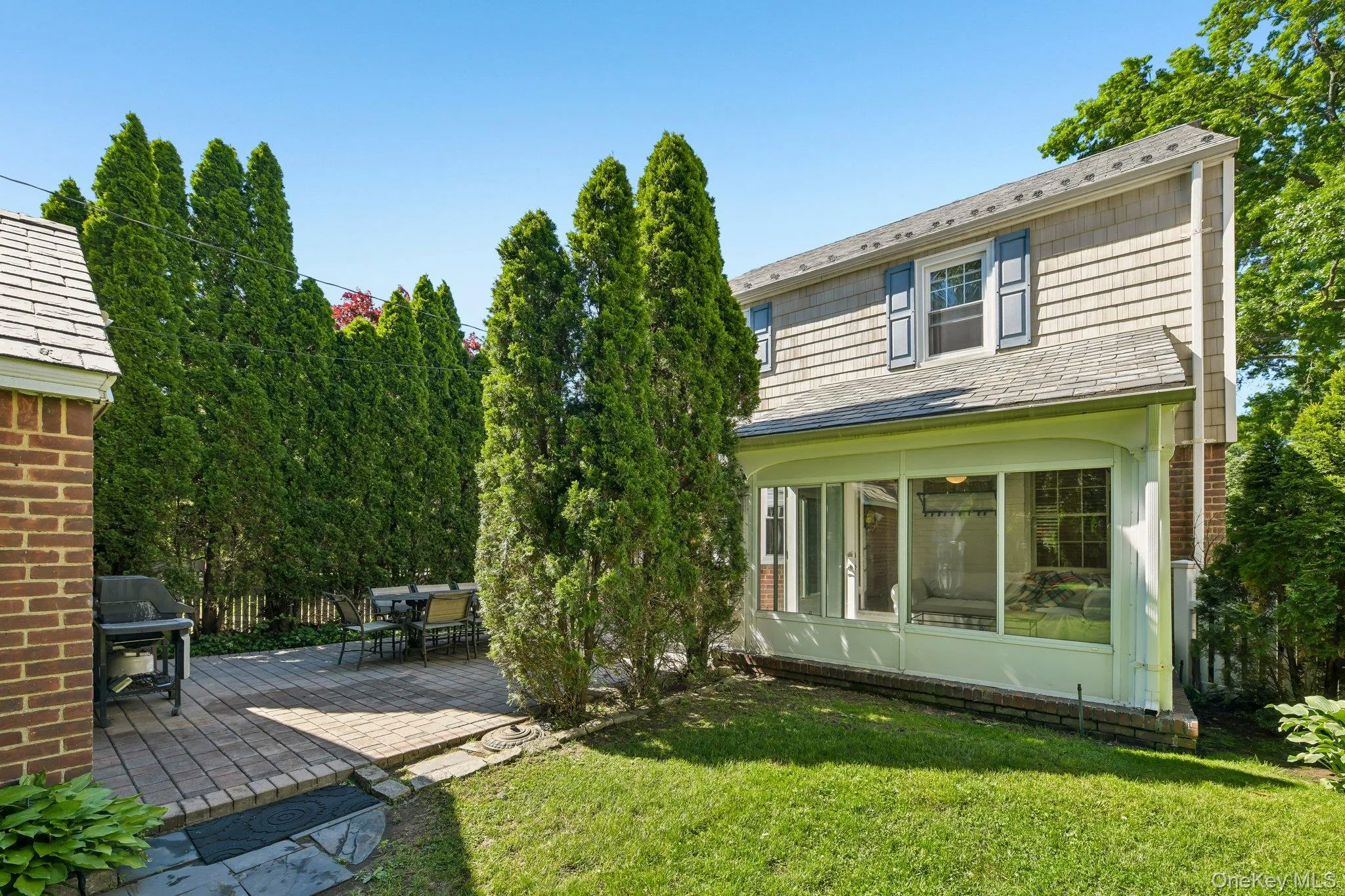 131 Floral Parkway, Hempstead, NY, 3 Bedrooms Bedrooms, 6 Rooms Rooms,2 BathroomsBathrooms,Residential,For Rent,Floral,0,1007896 131 Floral Parkway, Hempstead, NY, 3 Bedrooms Bedrooms, 6 Rooms Rooms,2 BathroomsBathrooms,Residential,For Rent,Floral,0,1007896