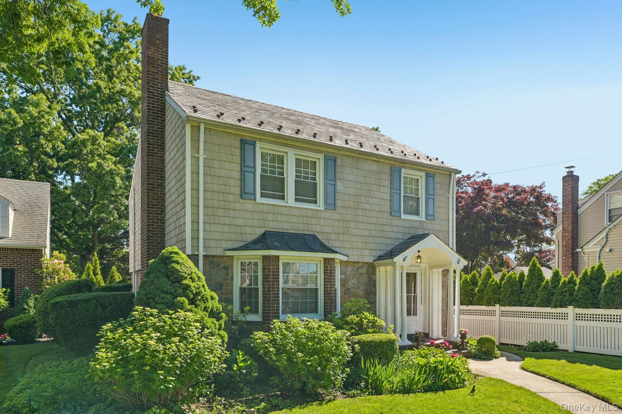 131 Floral Parkway, Hempstead, NY, 3 Bedrooms Bedrooms, 6 Rooms Rooms,2 BathroomsBathrooms,Residential,For Rent,Floral,0,1007896 131 Floral Parkway, Hempstead, NY, 3 Bedrooms Bedrooms, 6 Rooms Rooms,2 BathroomsBathrooms,Residential,For Rent,Floral,0,1007896