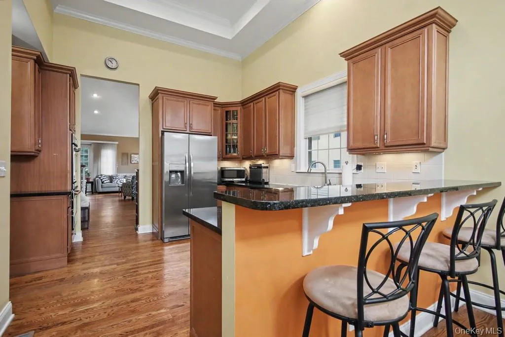 Counter with seating in Kitchen Counter with seating in Kitchen