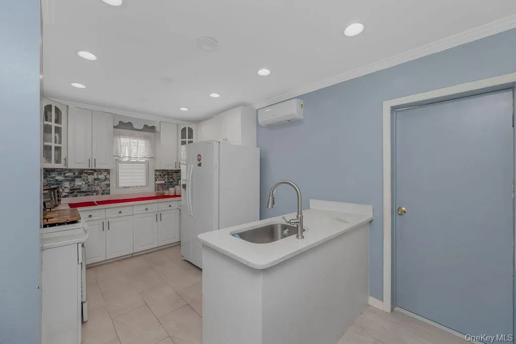 105-23 Remington Street, New York, NY, 4 Bedrooms Bedrooms, 12 Rooms Rooms,2 BathroomsBathrooms,Residential,For Rent,Remington,0,1007908 105-23 Remington Street, New York, NY, 4 Bedrooms Bedrooms, 12 Rooms Rooms,2 BathroomsBathrooms,Residential,For Rent,Remington,0,1007908