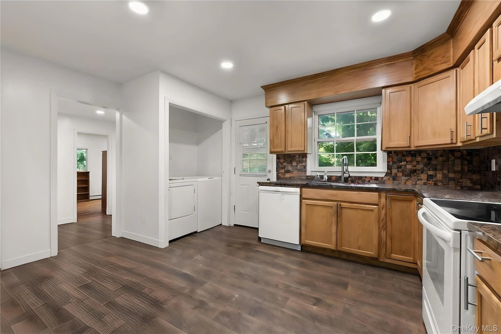 123 Lower Sheep Pasture Road, Brookhaven, NY, 3 Bedrooms Bedrooms, 8 Rooms Rooms,2 BathroomsBathrooms,Residential,For Rent,Lower Sheep Pasture,0,1007909 123 Lower Sheep Pasture Road, Brookhaven, NY, 3 Bedrooms Bedrooms, 8 Rooms Rooms,2 BathroomsBathrooms,Residential,For Rent,Lower Sheep Pasture,0,1007909