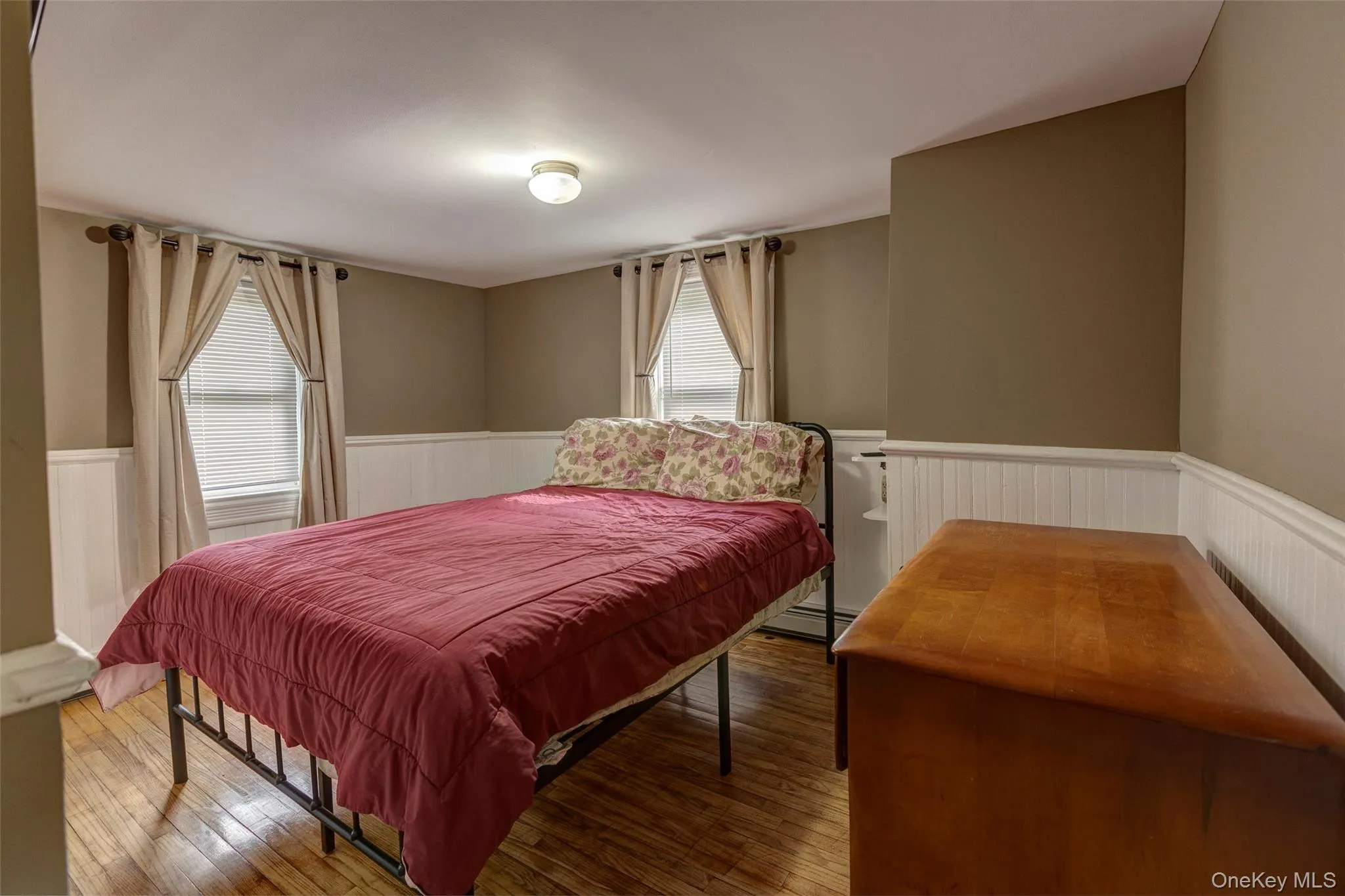 bedroom bedroom