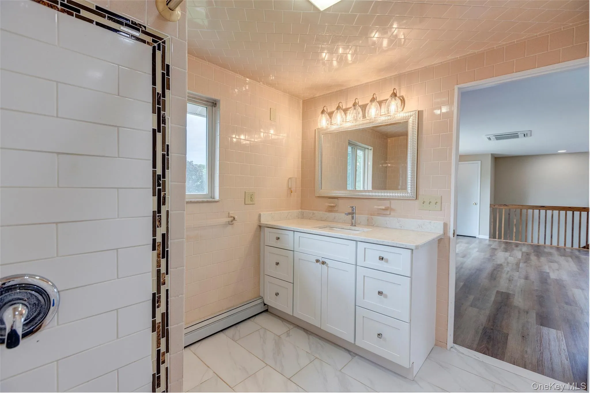 apartment full bathroom apartment full bathroom
