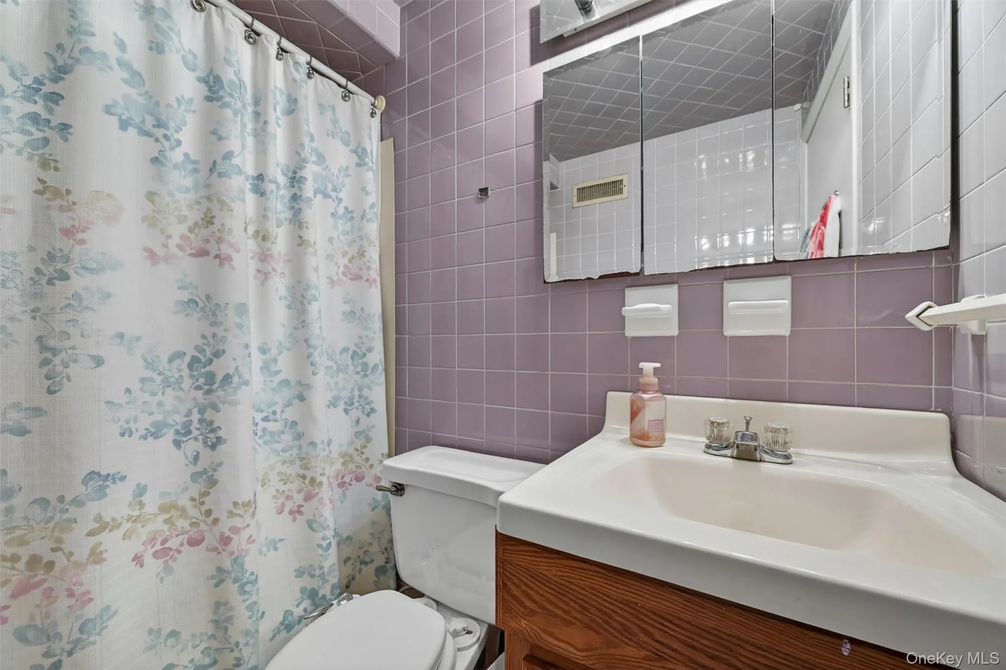 13 Prospect Place, Ramapo, NY, 5 Bedrooms Bedrooms, 11 Rooms Rooms,2 BathroomsBathrooms,Residential,For Rent,Prospect,0,1007913 13 Prospect Place, Ramapo, NY, 5 Bedrooms Bedrooms, 11 Rooms Rooms,2 BathroomsBathrooms,Residential,For Rent,Prospect,0,1007913