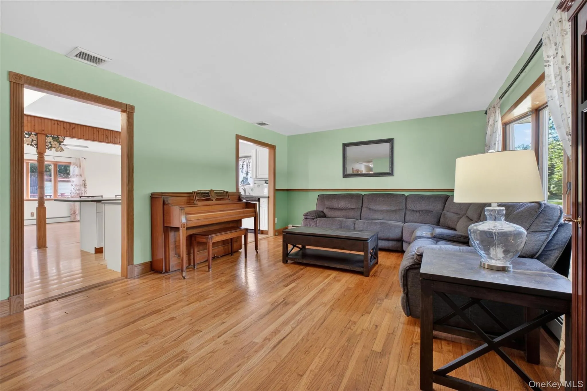 Large living space Large living space