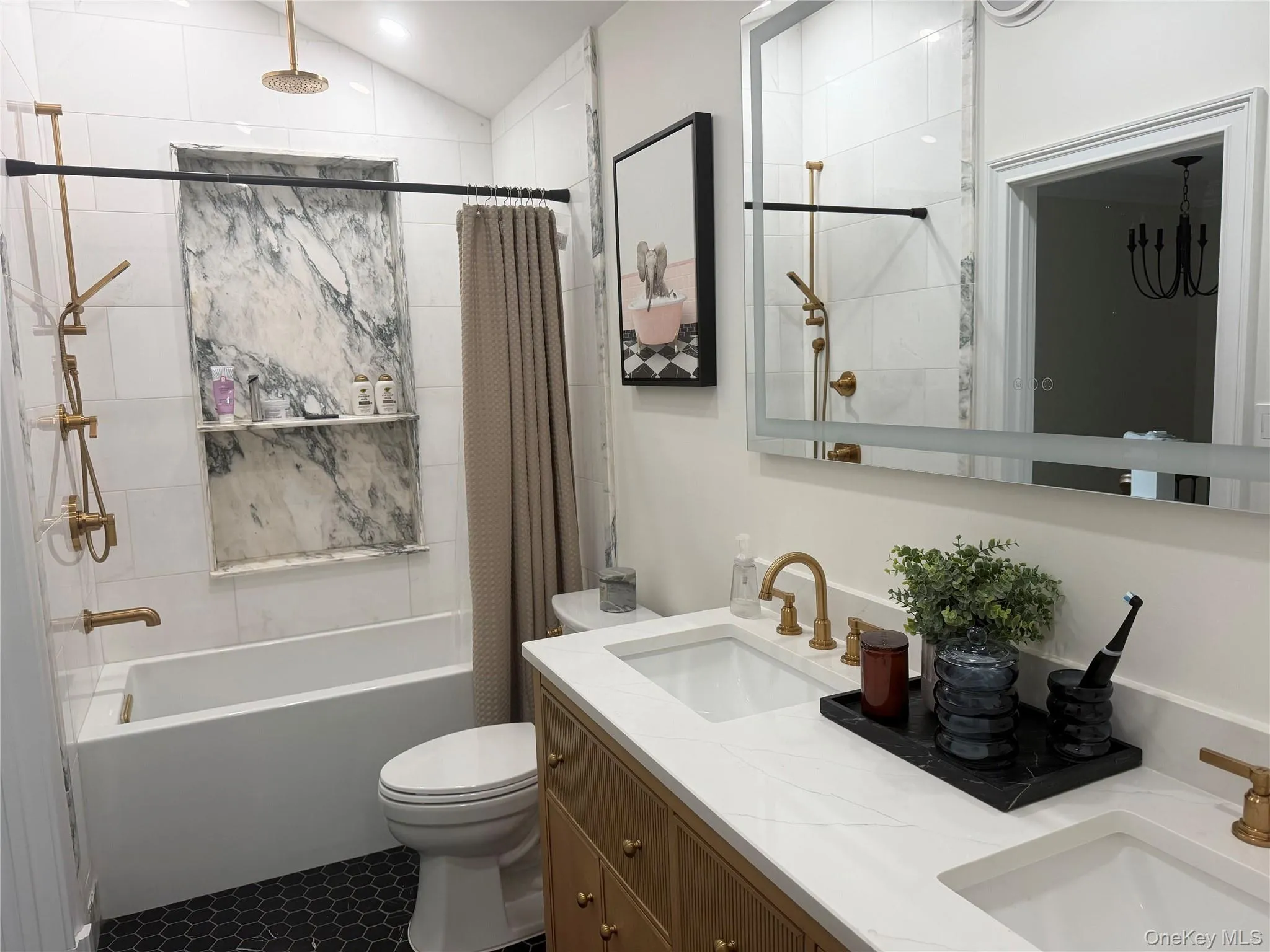 18 Amalia Lane, Huntington, NY, 3 Bedrooms Bedrooms, 6 Rooms Rooms,1 BathroomBathrooms,Residential Lease,For Rent,Amalia,0,1007926 18 Amalia Lane, Huntington, NY, 3 Bedrooms Bedrooms, 6 Rooms Rooms,1 BathroomBathrooms,Residential Lease,For Rent,Amalia,0,1007926